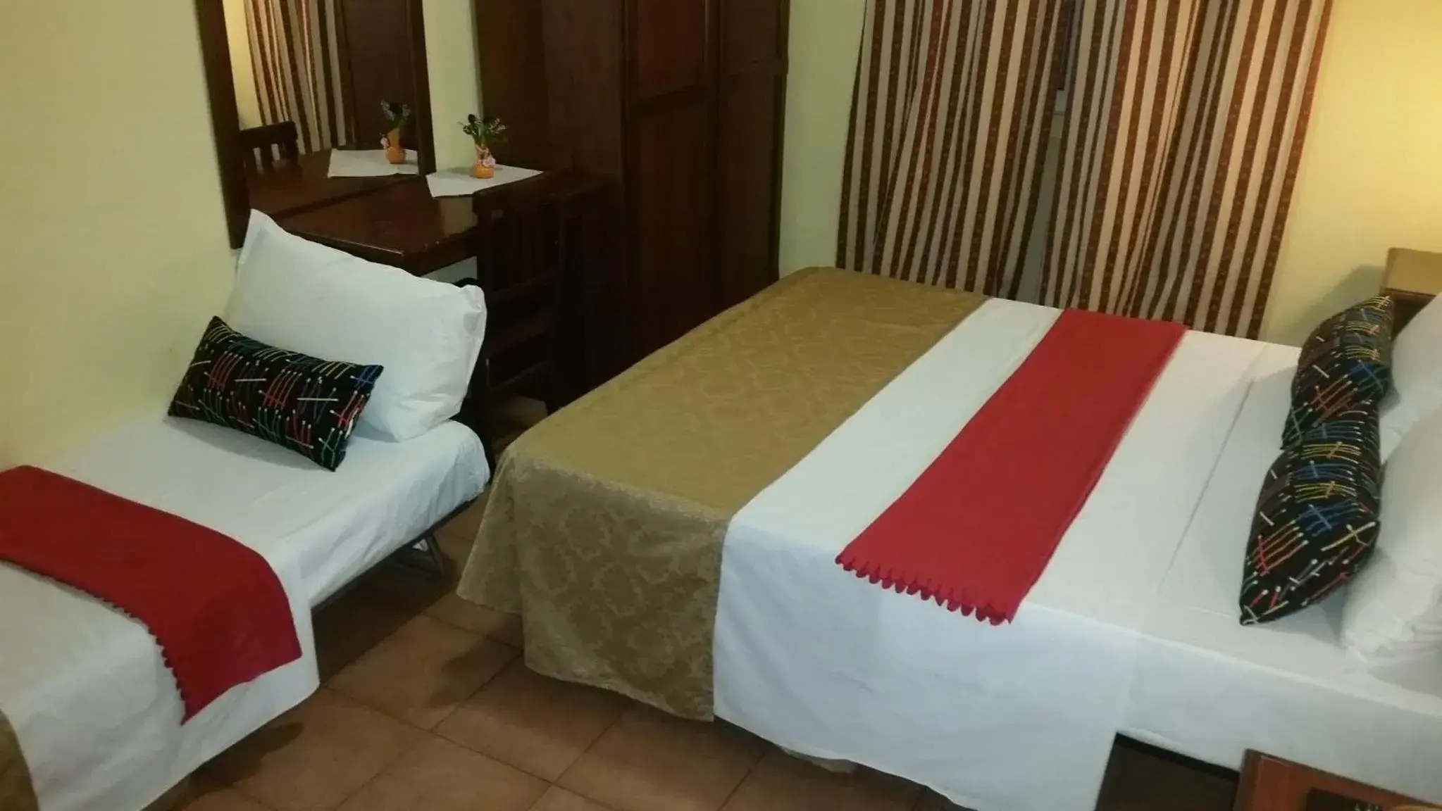 Triple Room in Hotel Chopin Triple Room in Hotel Chopin