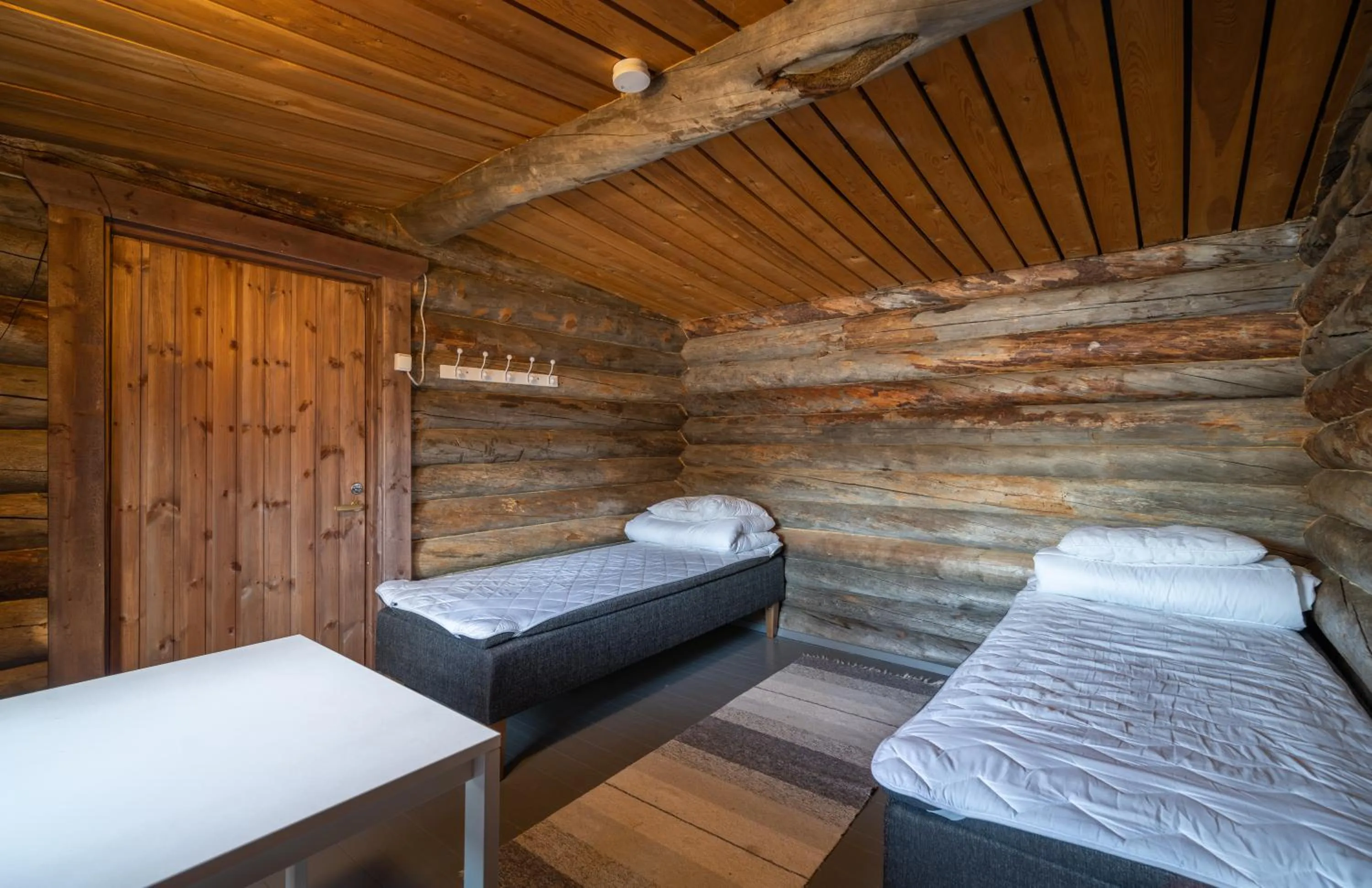 Photo of the whole room, Bed in Ivalo River Camping