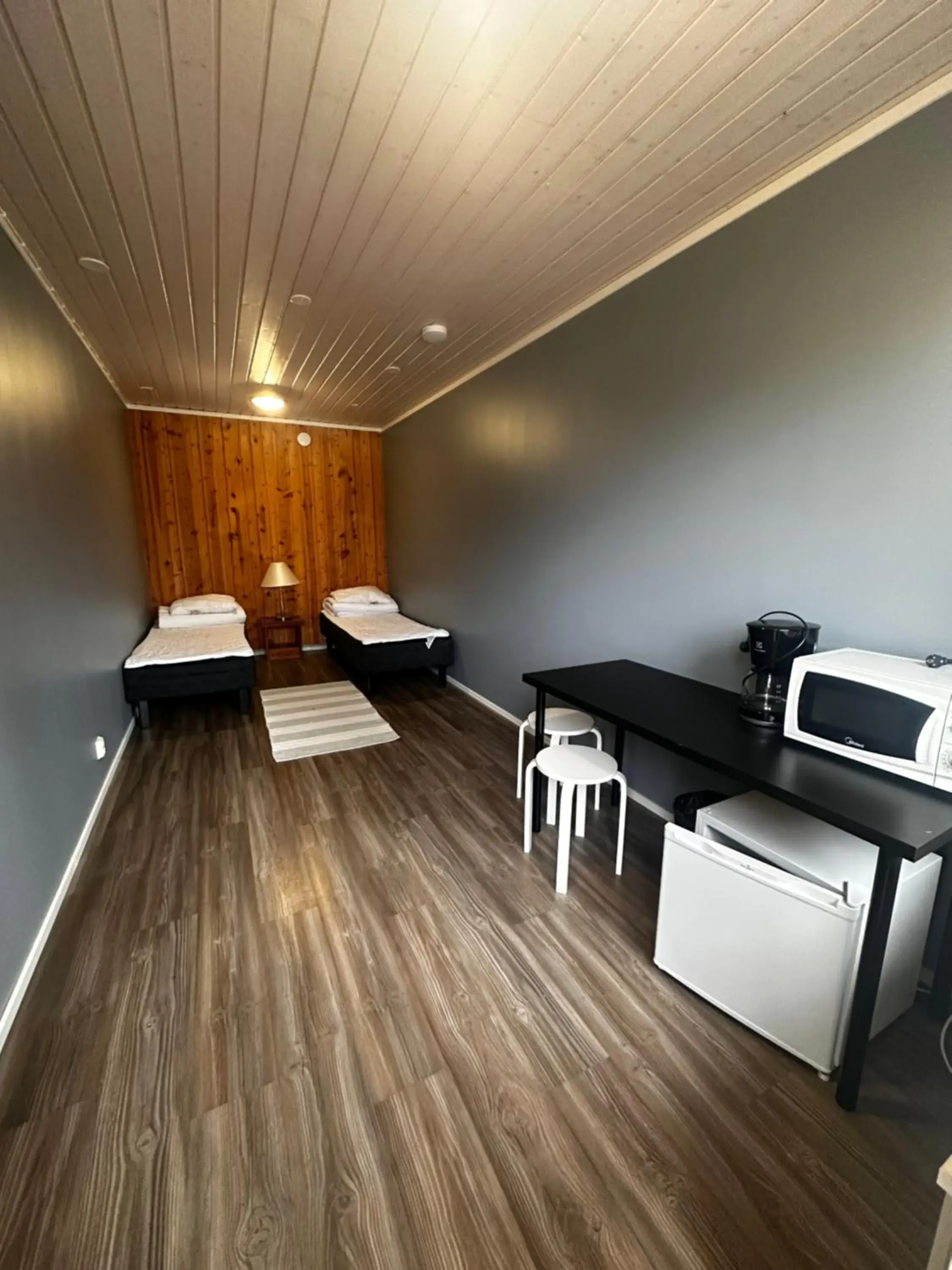 Twin Room with Shared Bathroom in Ivalo River Camping Twin Room with Shared Bathroom in Ivalo River Camping