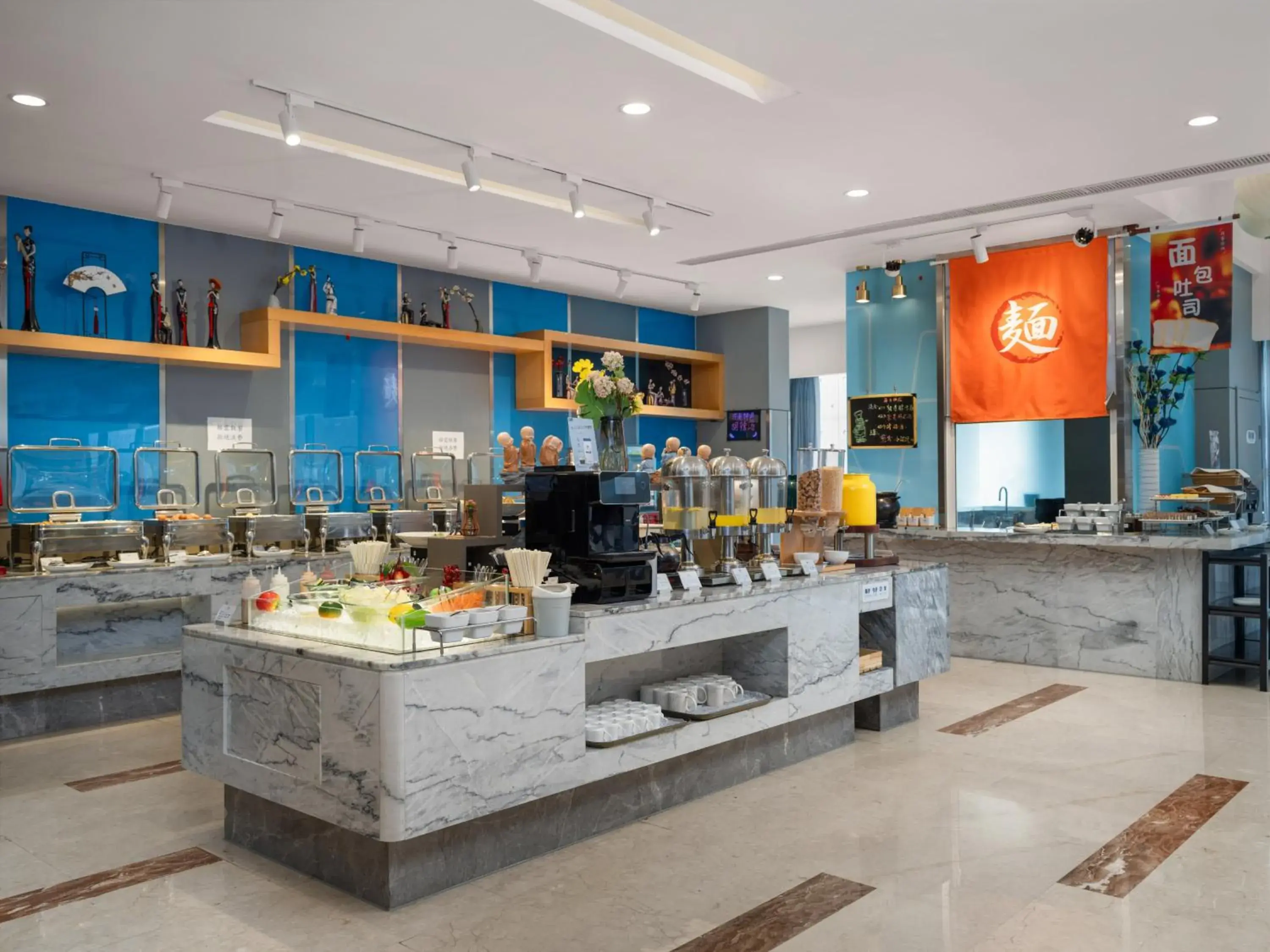 Breakfast in Holiday Inn Express Zhengzhou Zhengdong by IHG Breakfast in Holiday Inn Express Zhengzhou Zhengdong by IHG