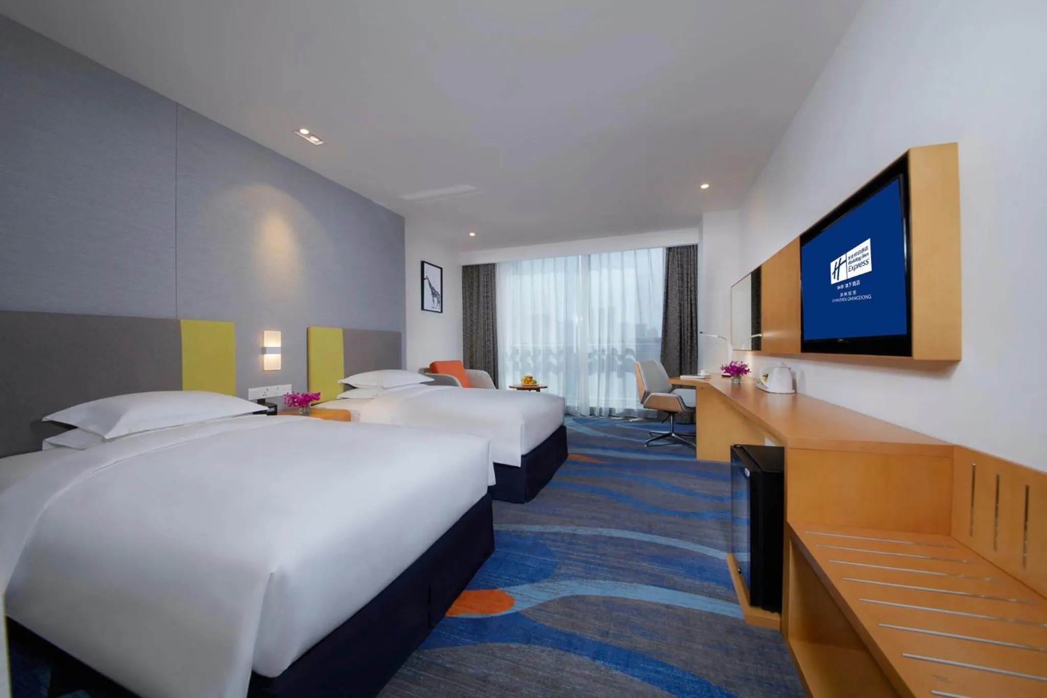 Photo of the whole room, Bed in Holiday Inn Express Zhengzhou Zhengdong by IHG