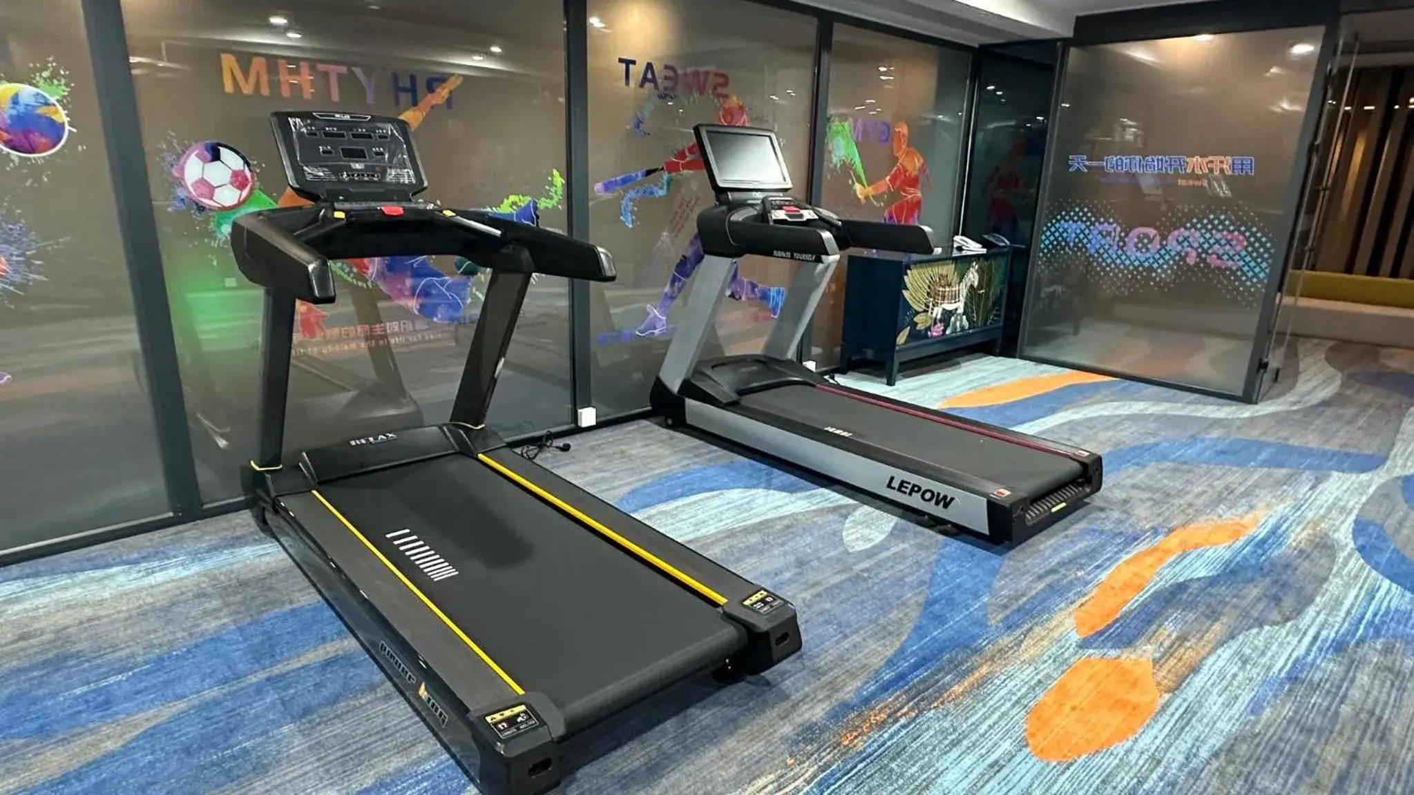 Fitness centre/facilities in Holiday Inn Express Zhengzhou Zhengdong by IHG Fitness centre/facilities in Holiday Inn Express Zhengzhou Zhengdong by IHG