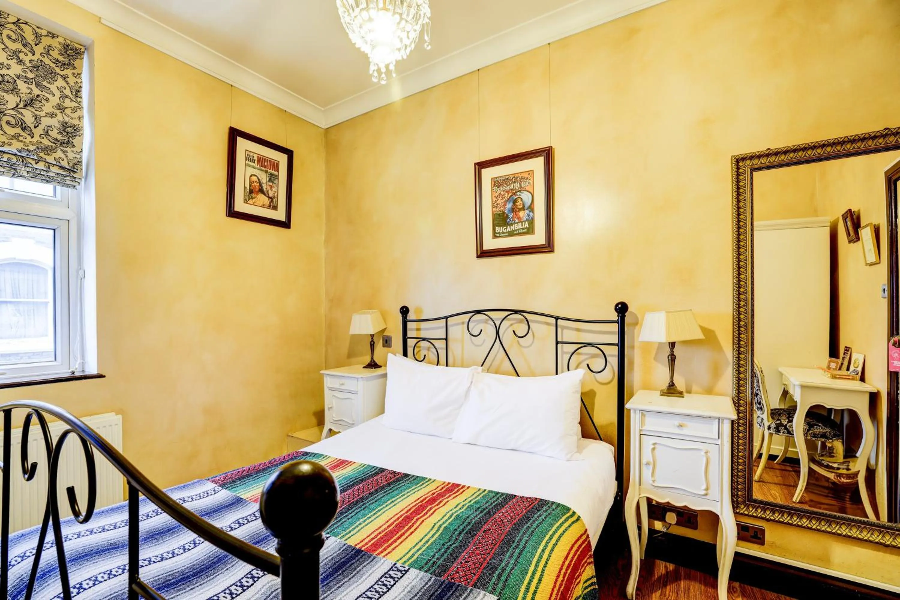 Bedroom, Bed in Church Street Hotel by Belvilla near The Oval London