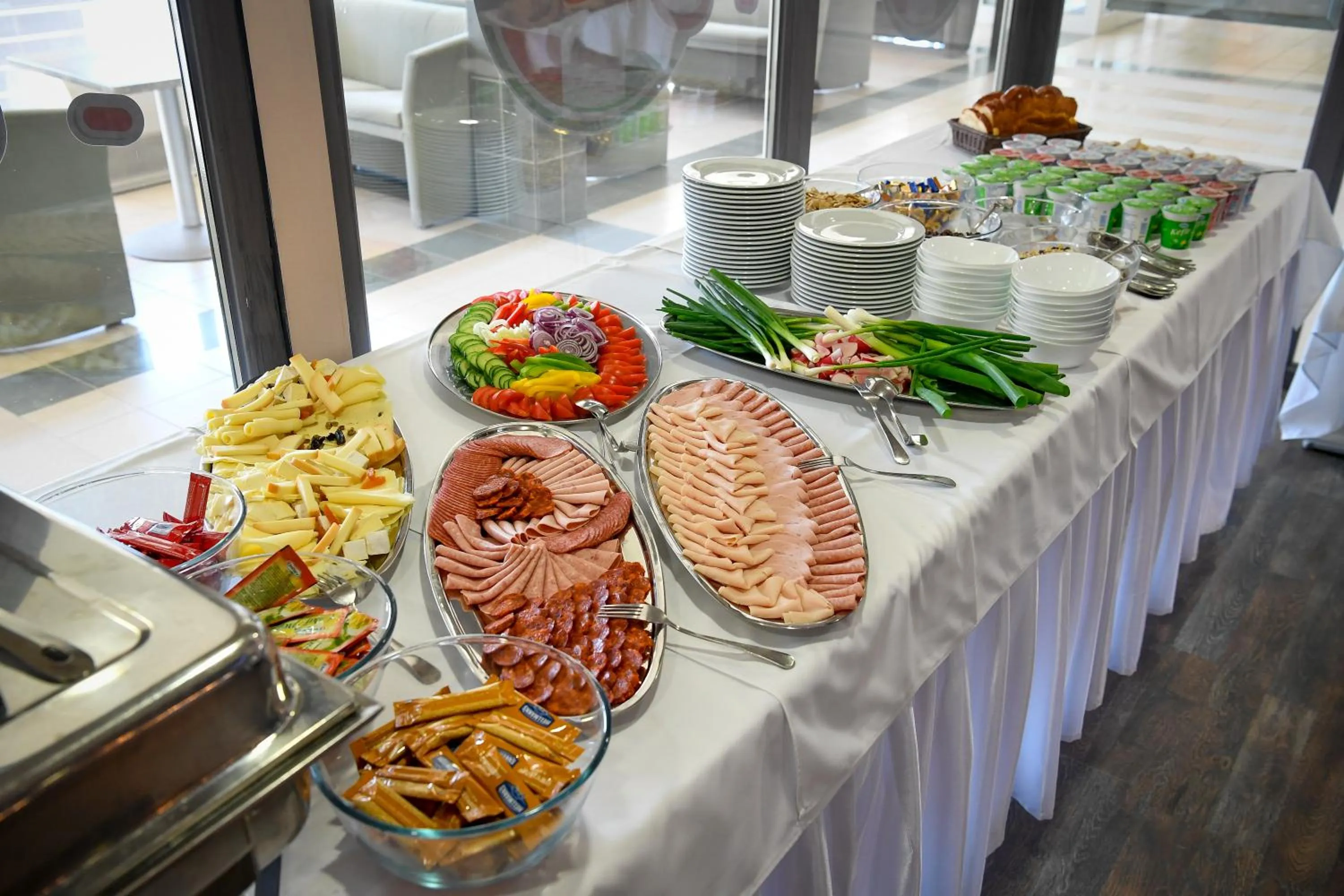 Buffet breakfast in Campus Hotel