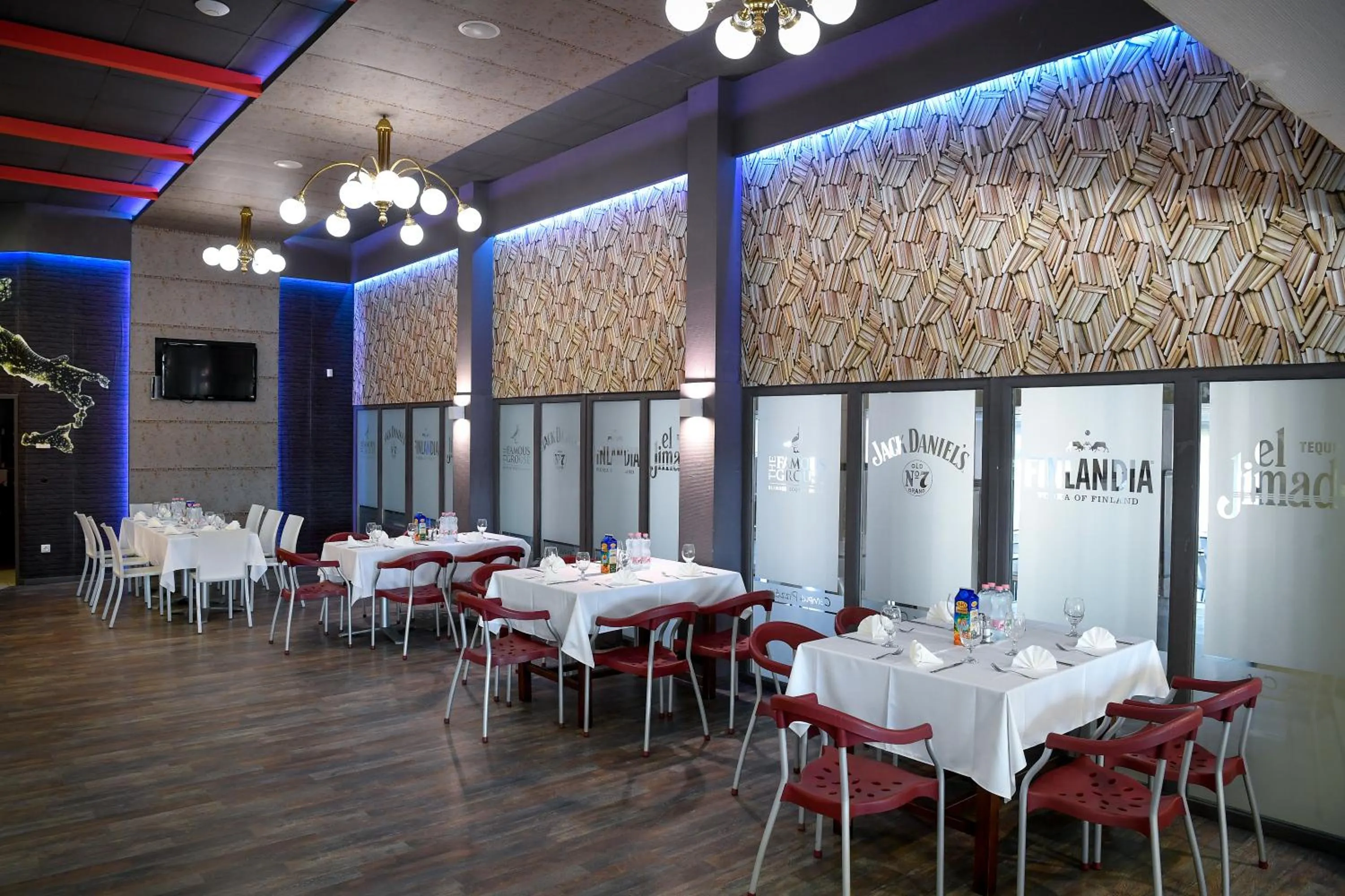 Restaurant/places to eat in Campus Hotel