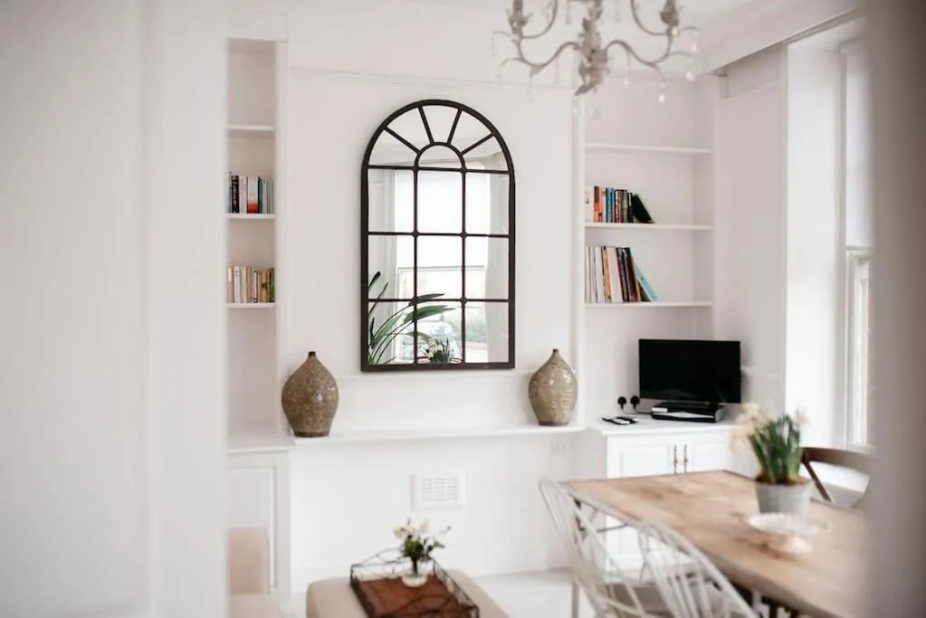 3 Bedroom House in Kew Gardens