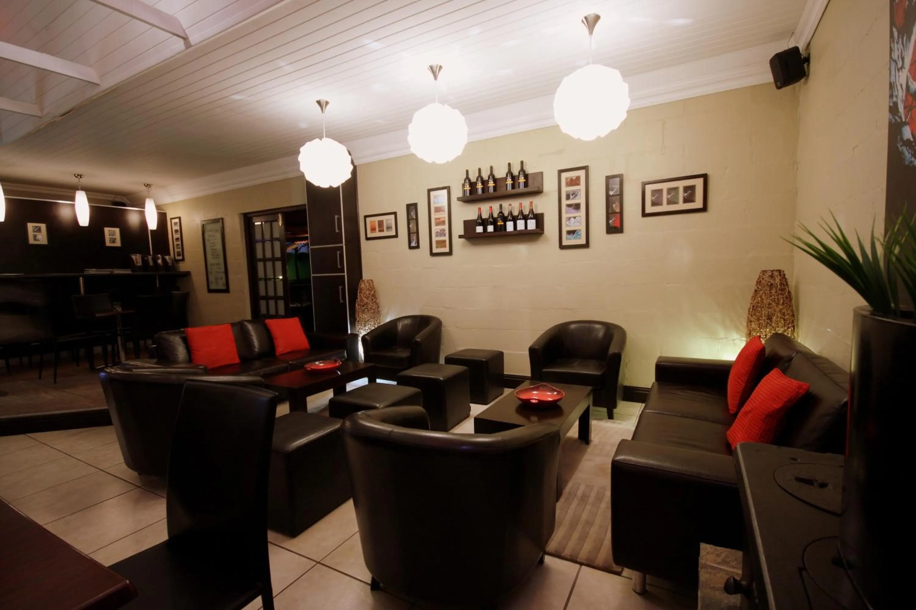 Communal lounge/ TV room in Kakamas Hotel