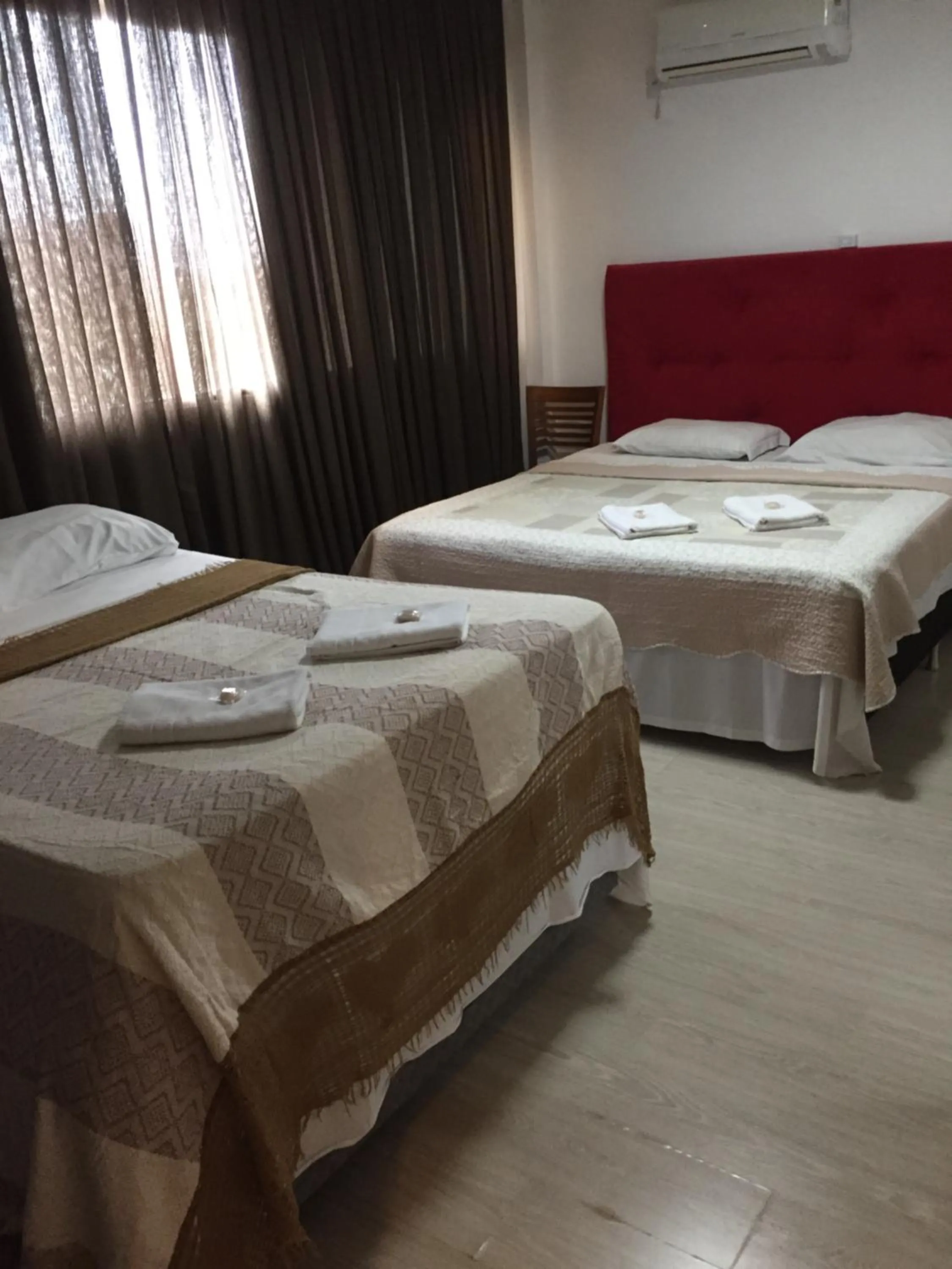 Bed in Vila Alaide Praia Hotel