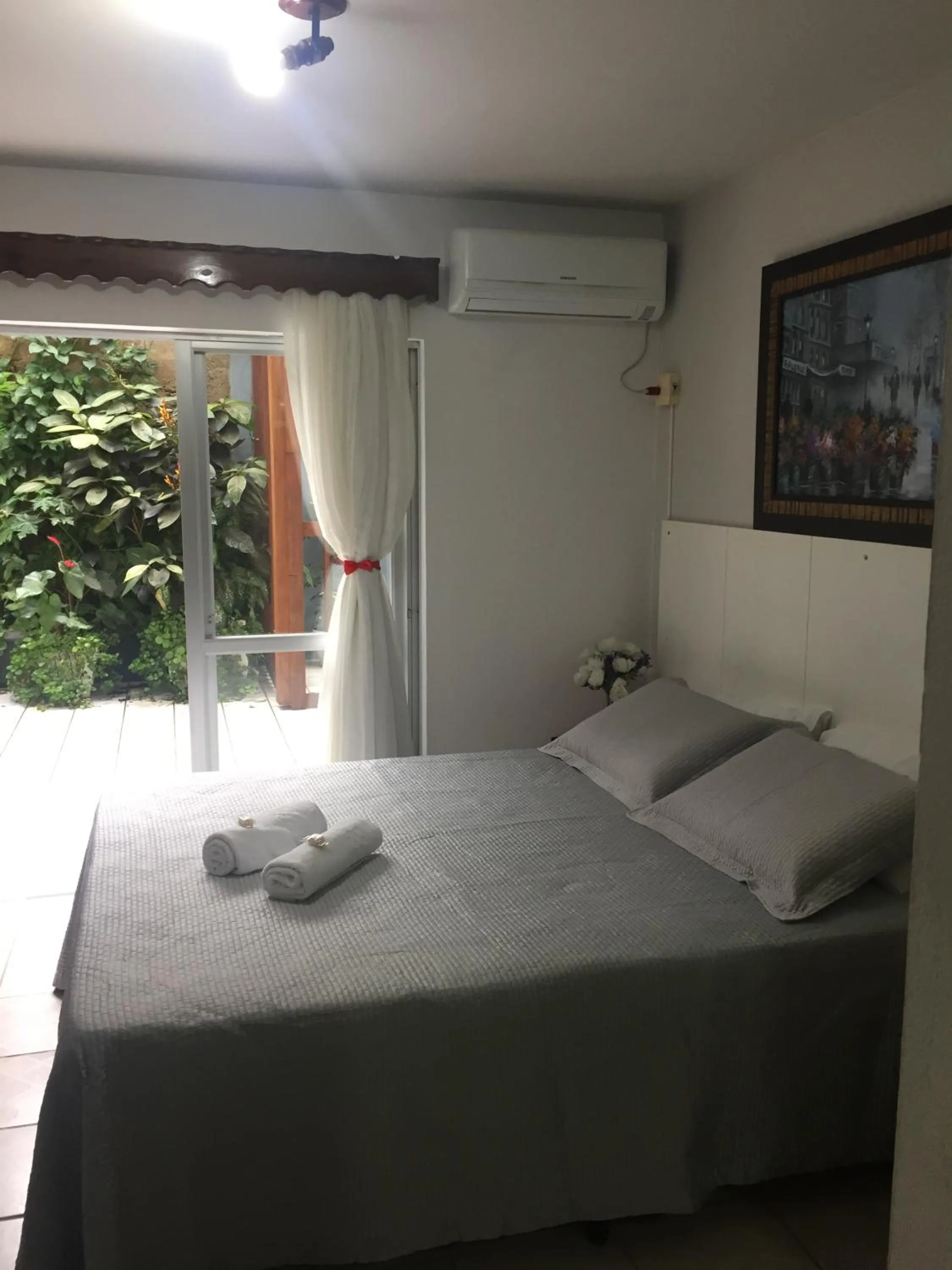 Bed in Vila Alaide Praia Hotel