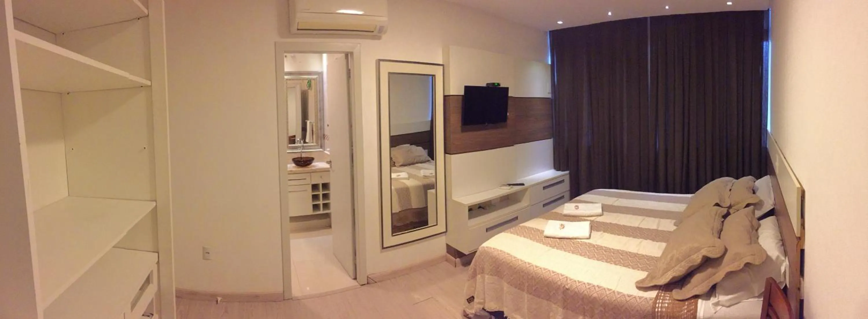 Bed in Vila Alaide Praia Hotel