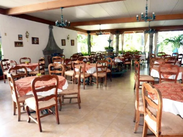 Restaurant/places to eat in Hotel Bajo el Volcan