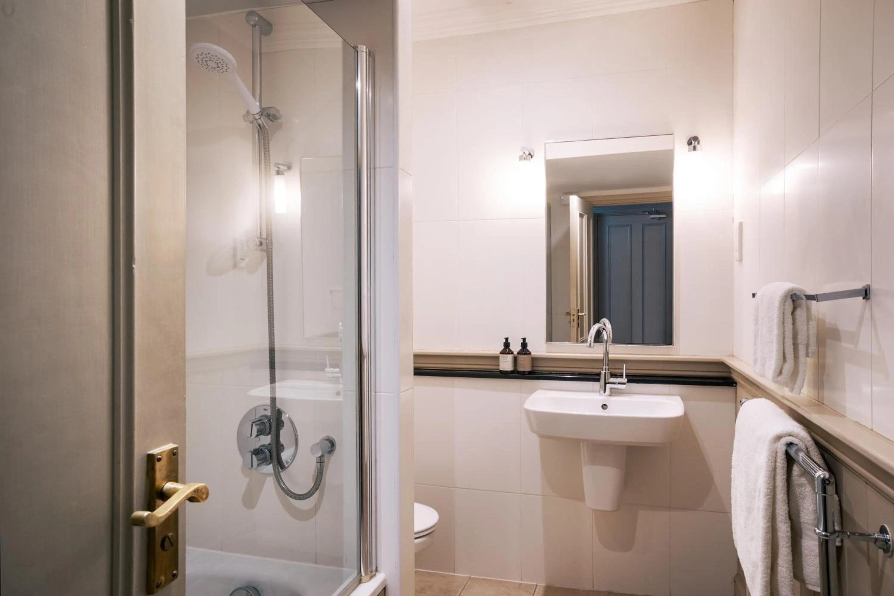 Bedroom in The Fell Hotel