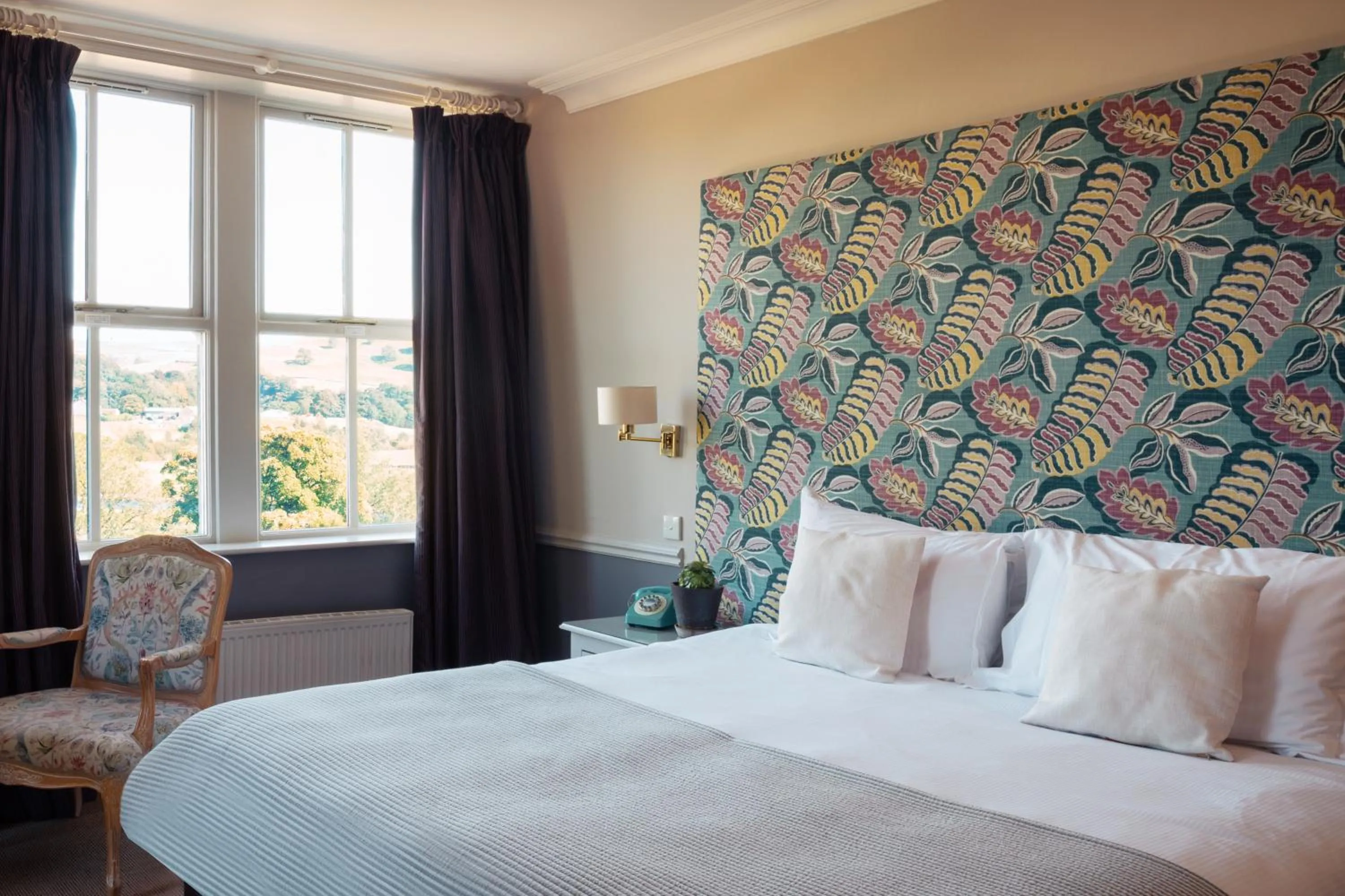 Bedroom, Bed in The Fell Hotel