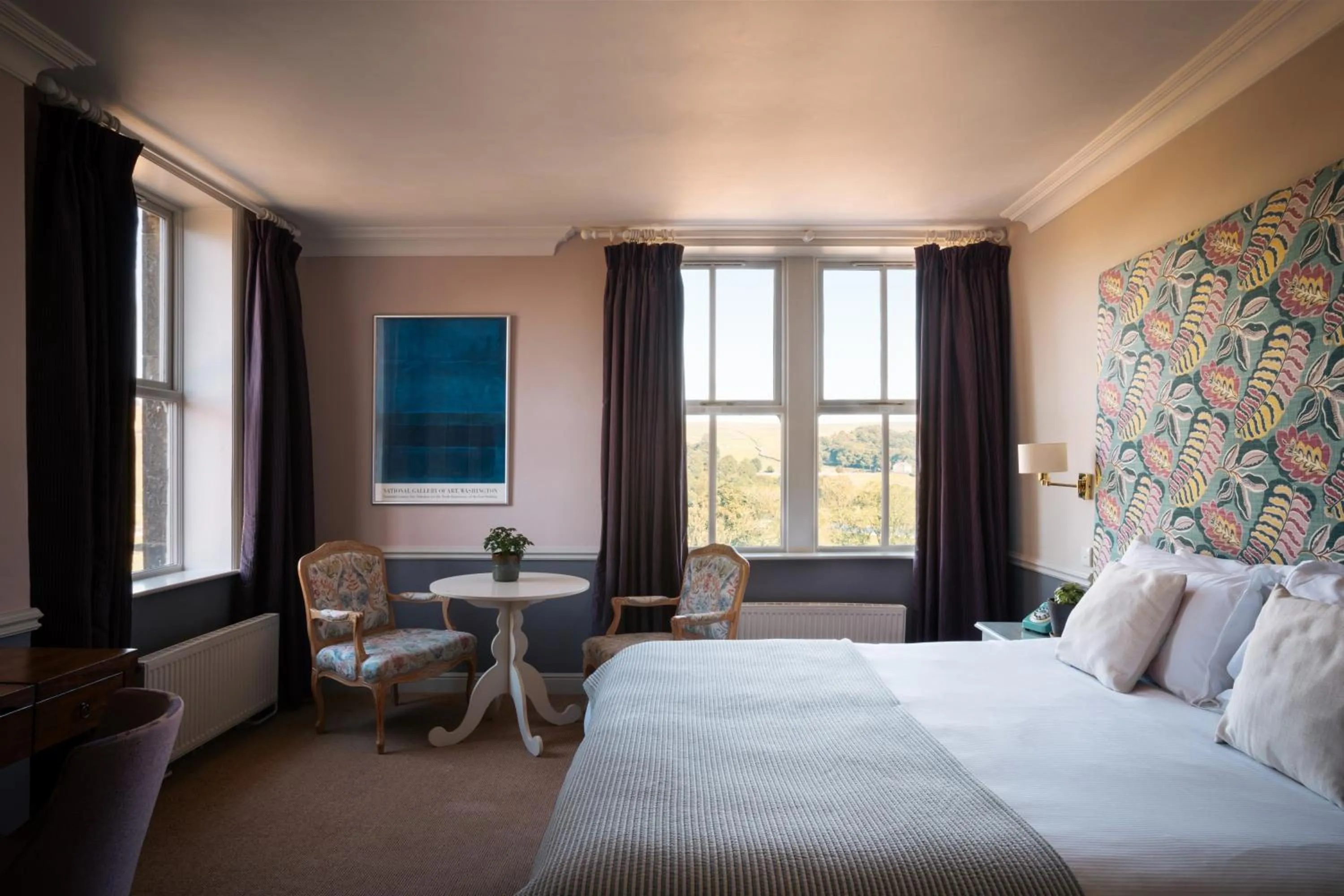 Bedroom, Bed in The Fell Hotel