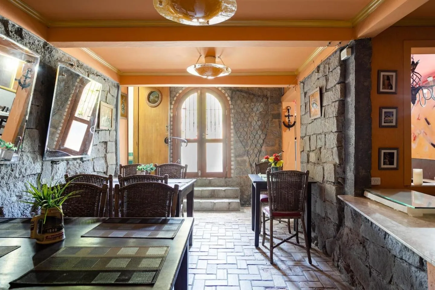 Dining area in GH Bizkaia