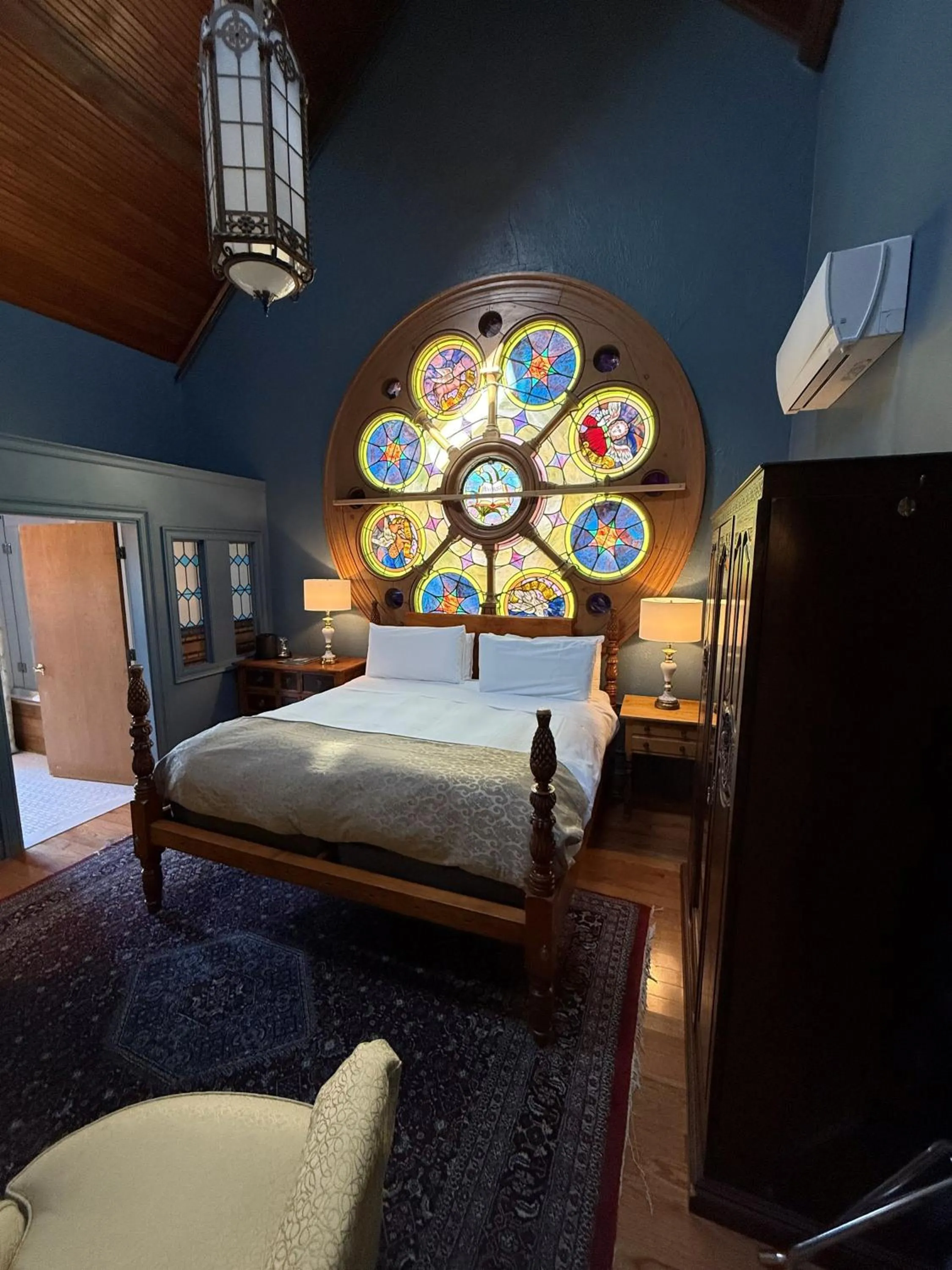 Bed in Belfry Inn and Bistro