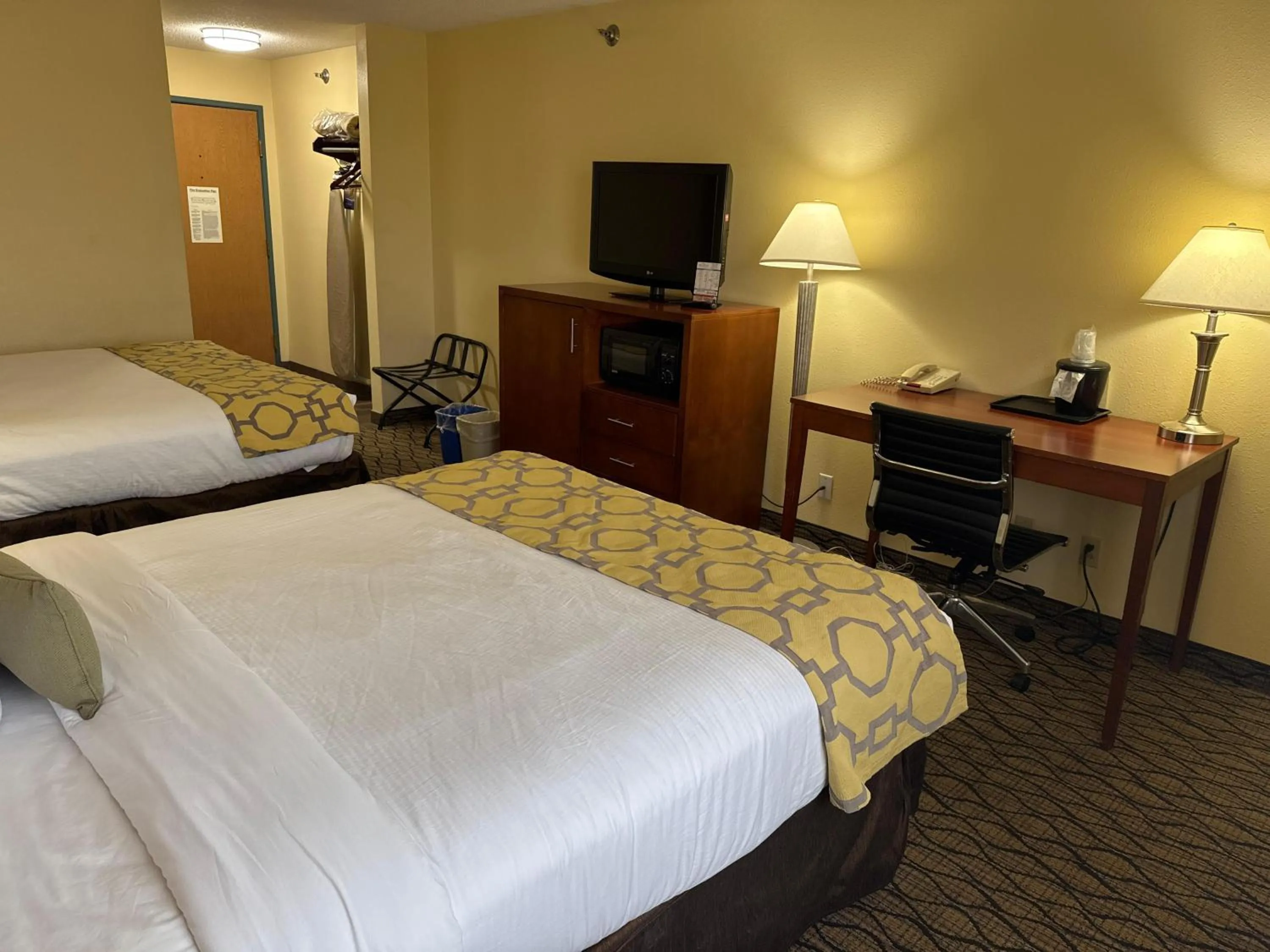 Bed in Baymont by Wyndham Mishawaka South Bend Area