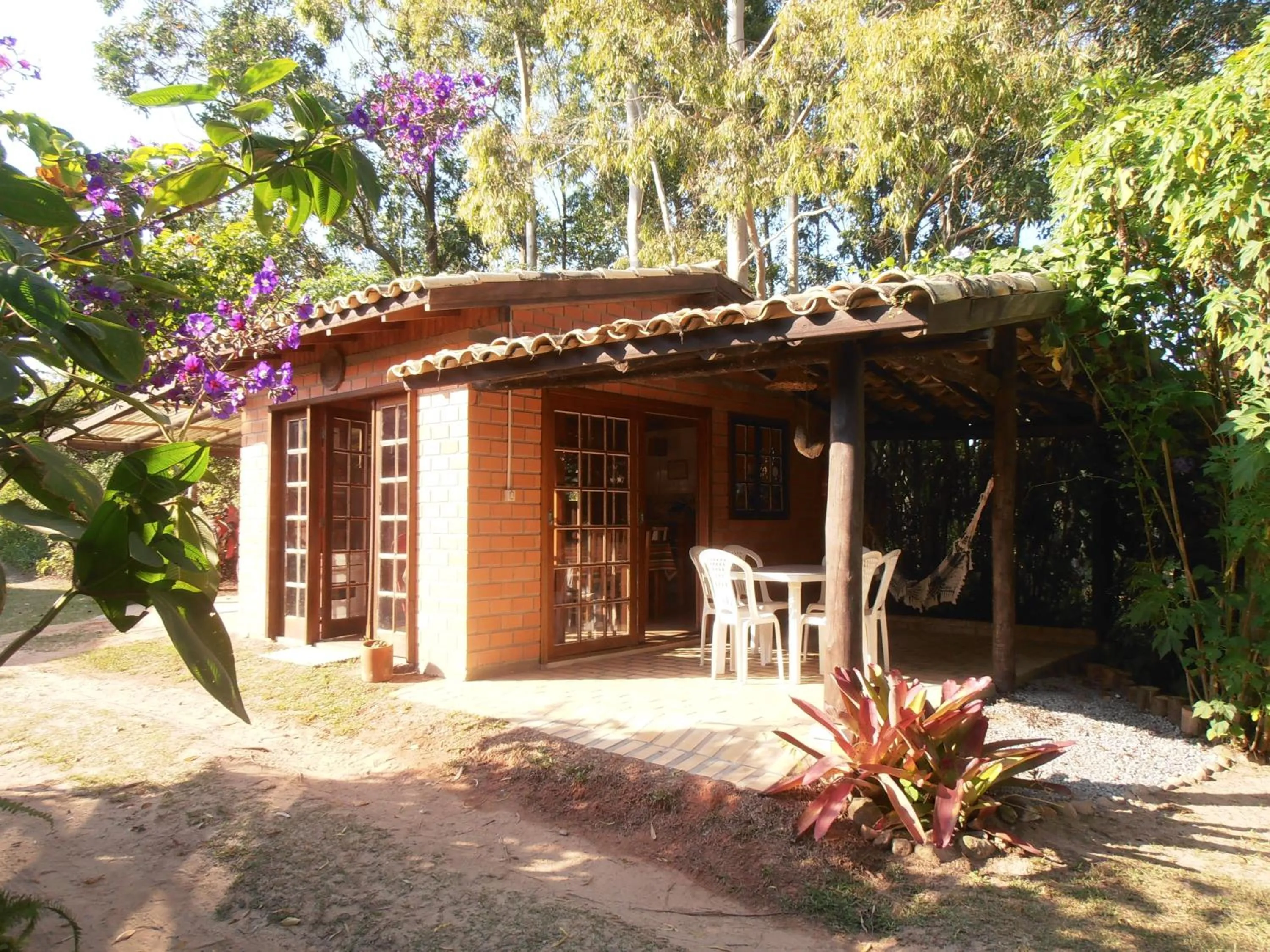 Communal lounge/ TV room in Pousada Rosa & Canela