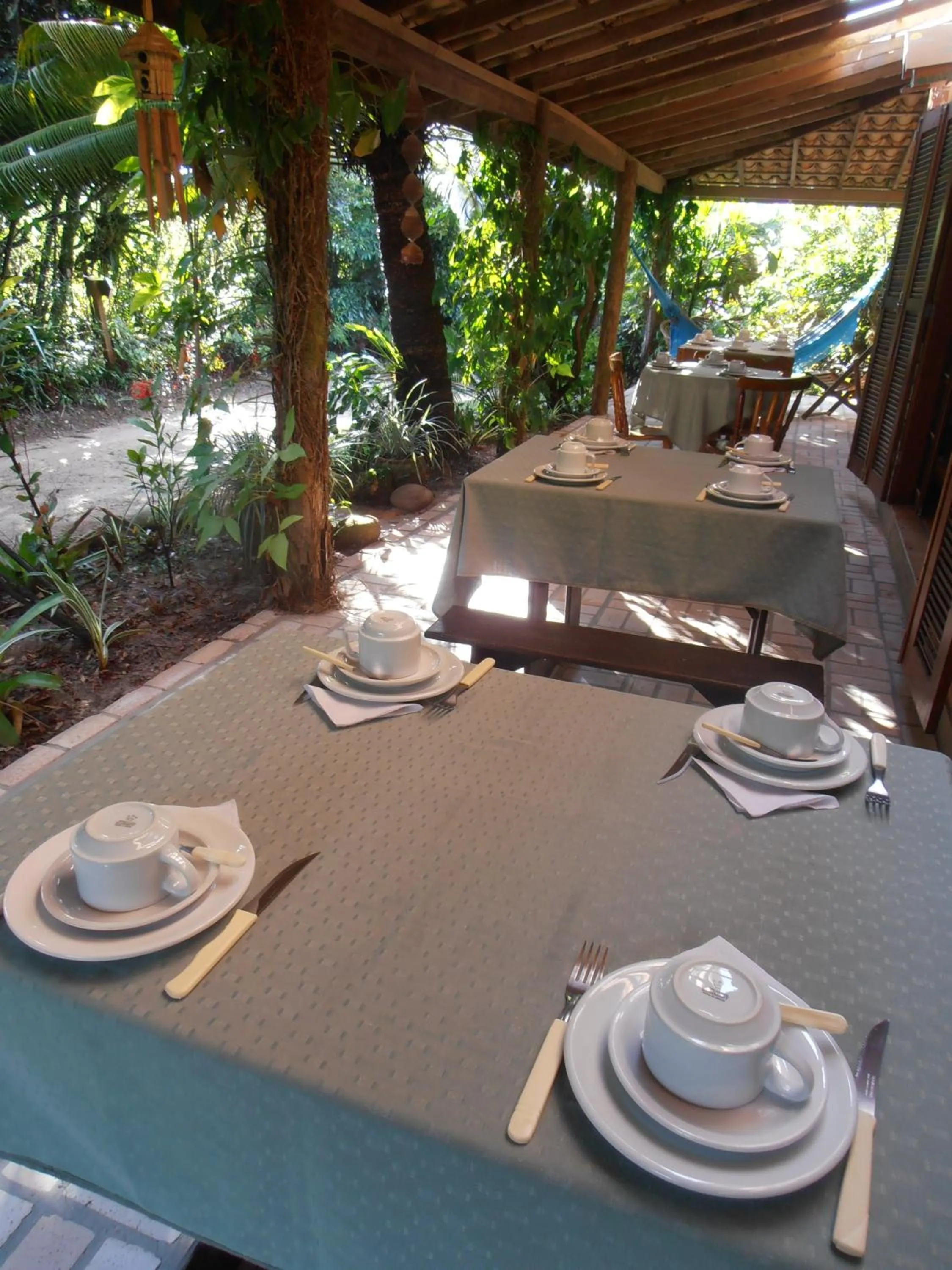 Restaurant/places to eat in Pousada Rosa & Canela