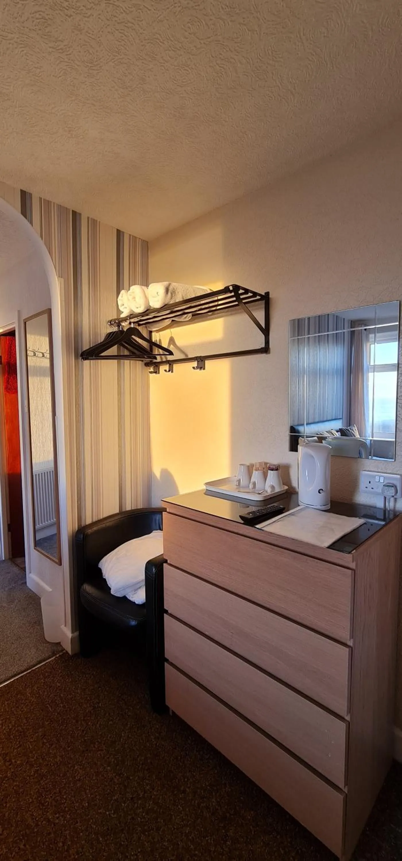 Bedroom, Bed in Ocean Bay