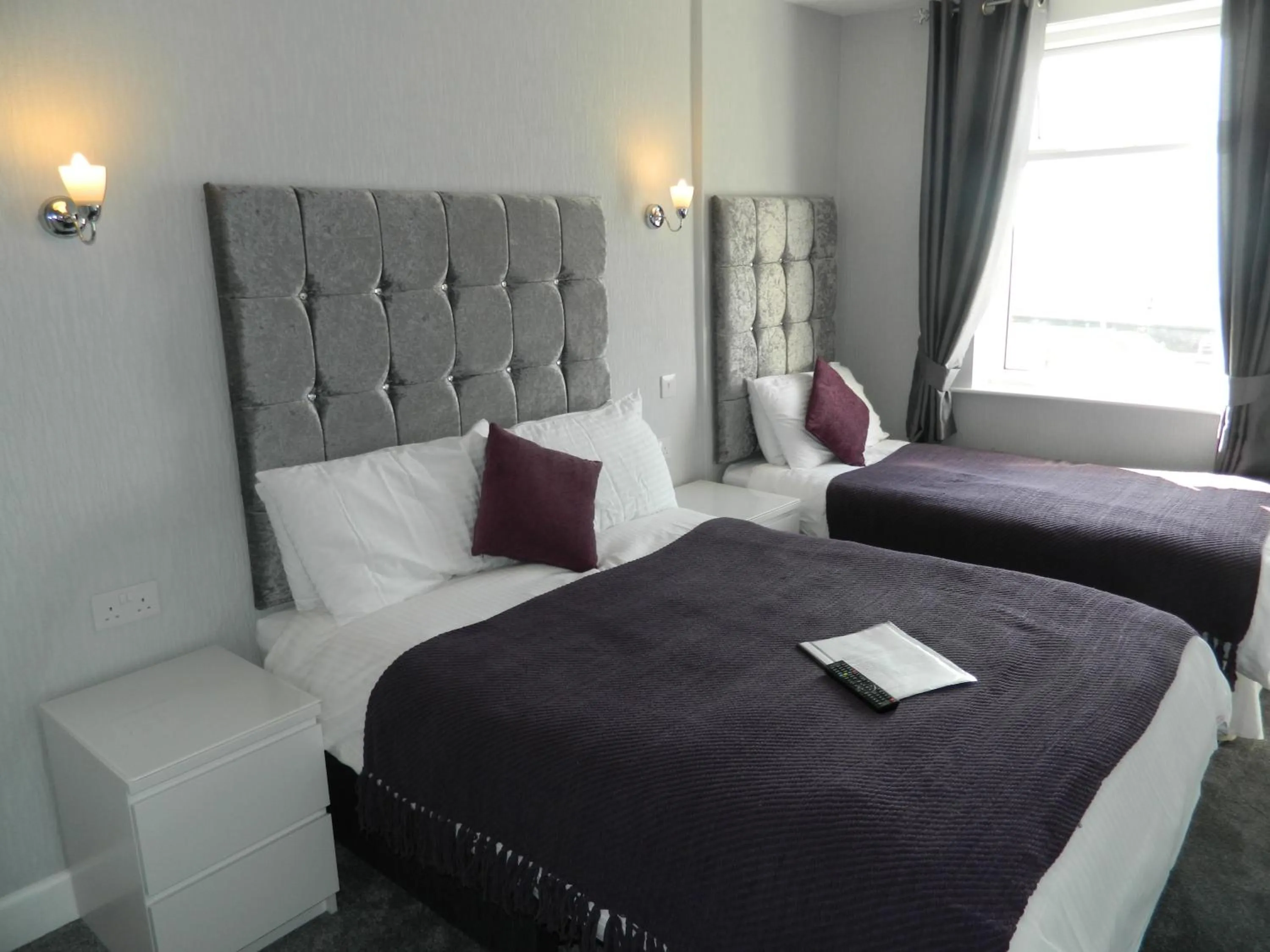 Bedroom, Bed in Ocean Bay