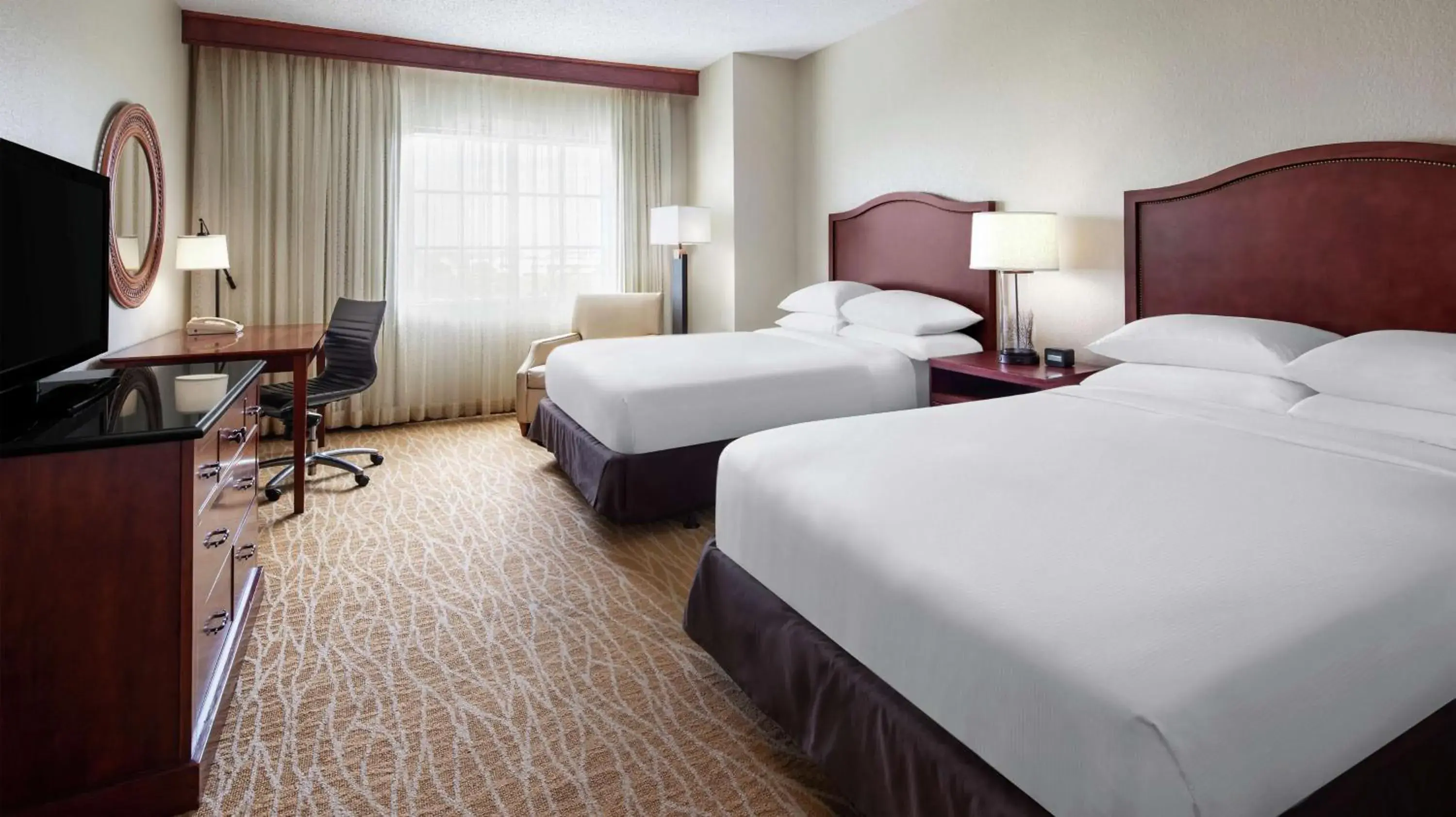 Bedroom, Bed in DoubleTree by Hilton Sunrise - Sawgrass Mills Bedroom, Bed in DoubleTree by Hilton Sunrise - Sawgrass Mills