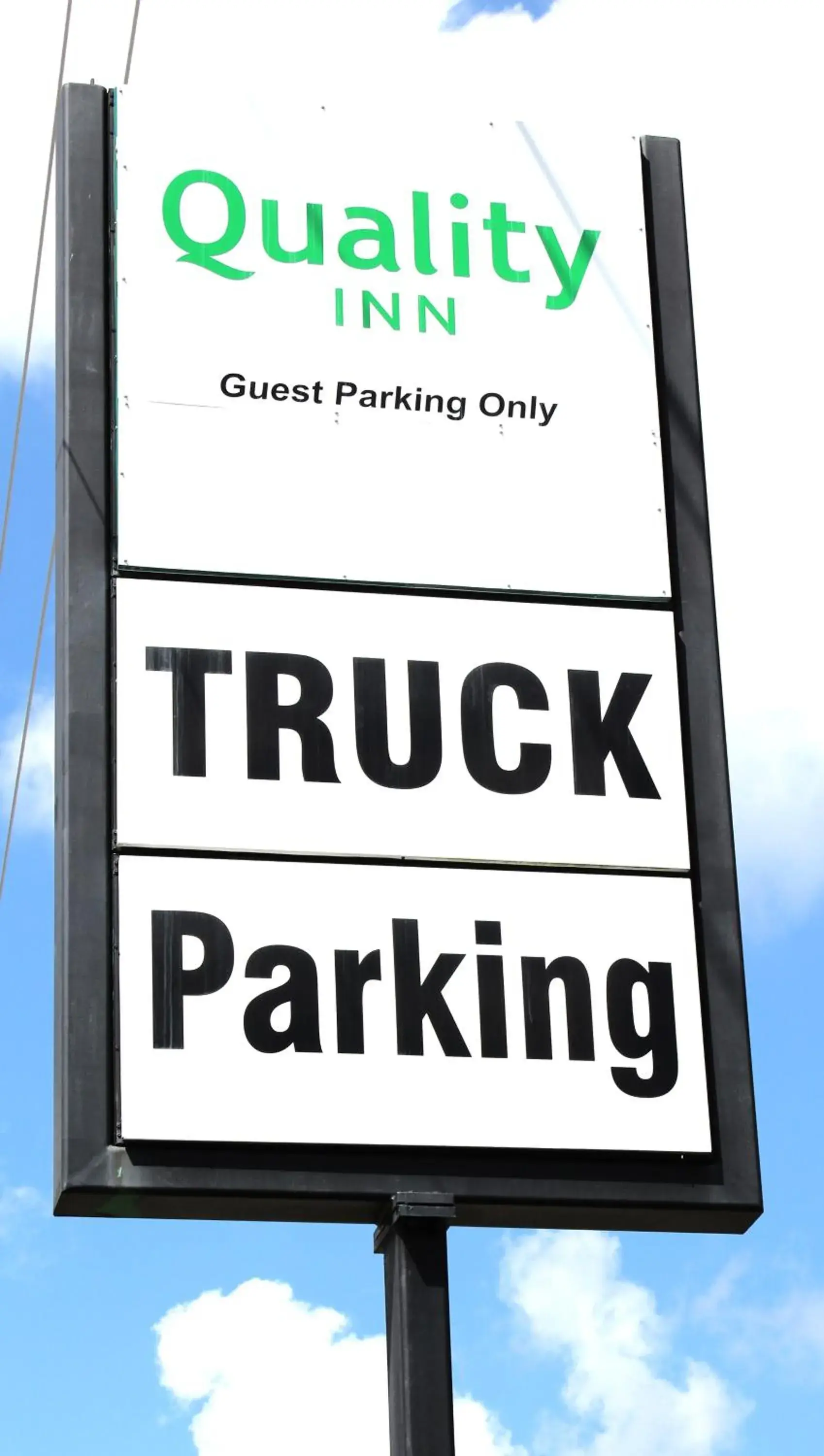 Property building in Quality Inn Crossville Near Cumberland Mountain State Park Property building in Quality Inn Crossville Near Cumberland Mountain State Park