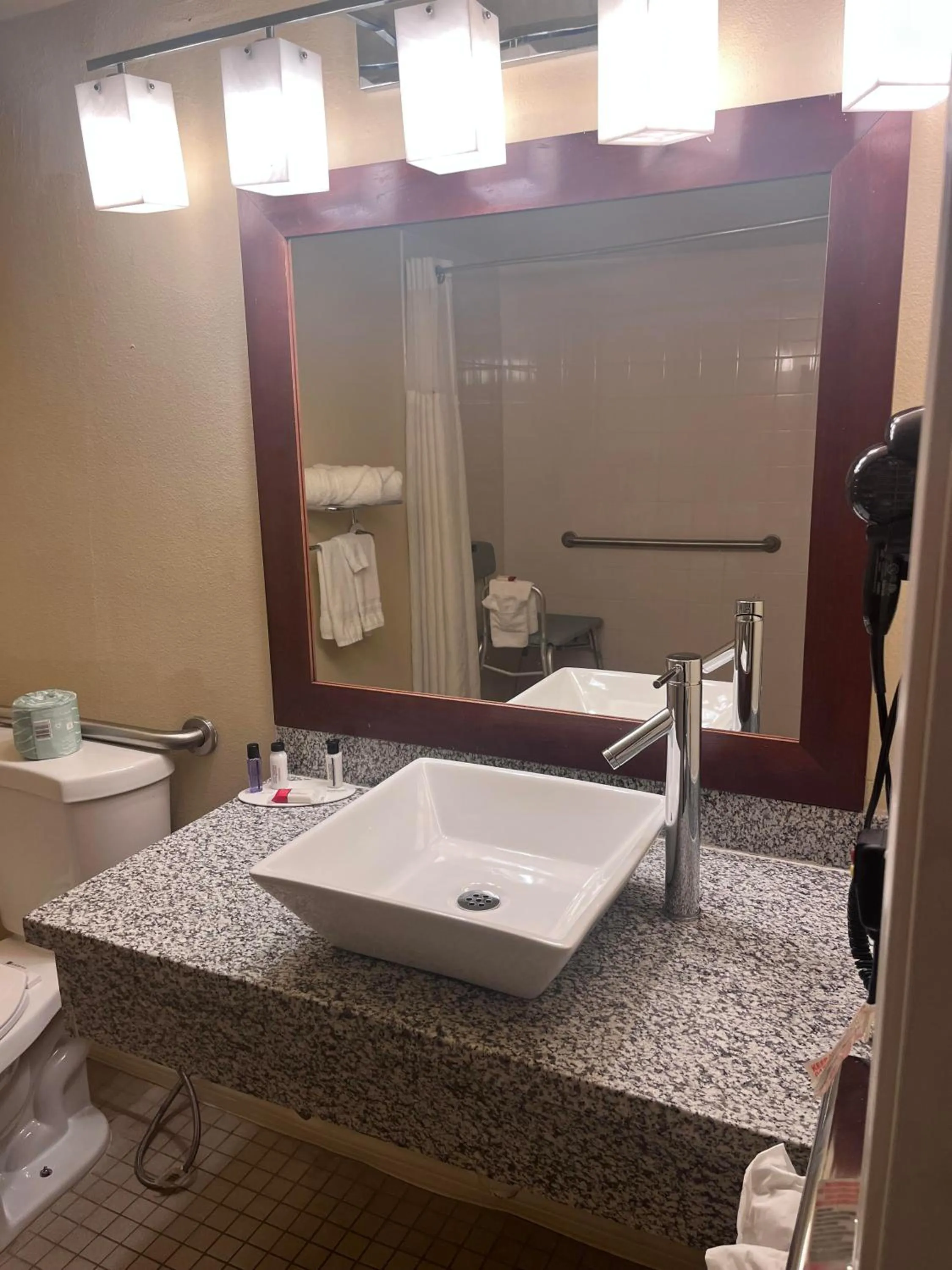 Ramada Downtown by Wyndham Anchorage