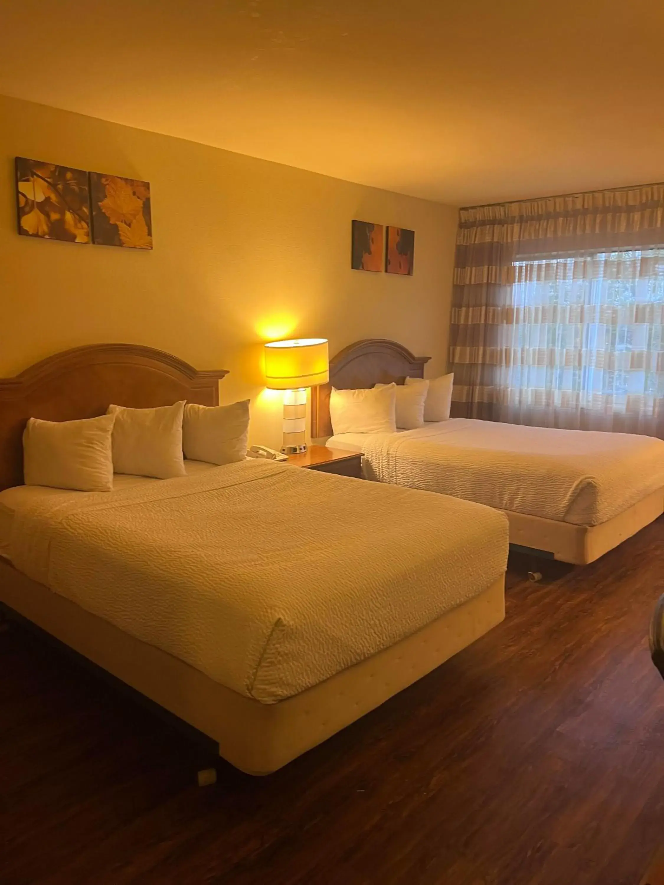 Bed in Ramada by Wyndham Anchorage Bed in Ramada by Wyndham Anchorage