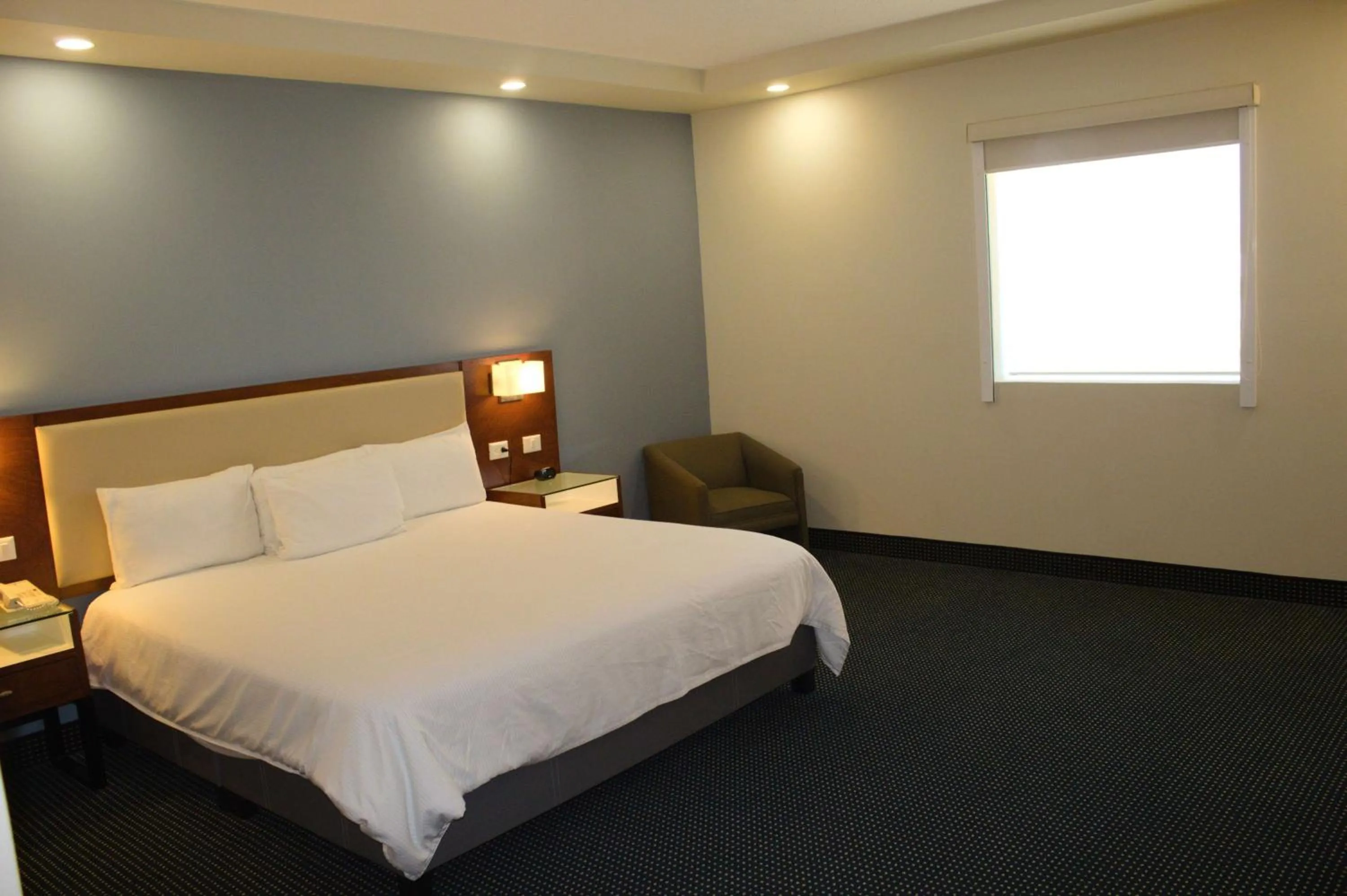 Photo of the whole room, Bed in Best Western Santorin