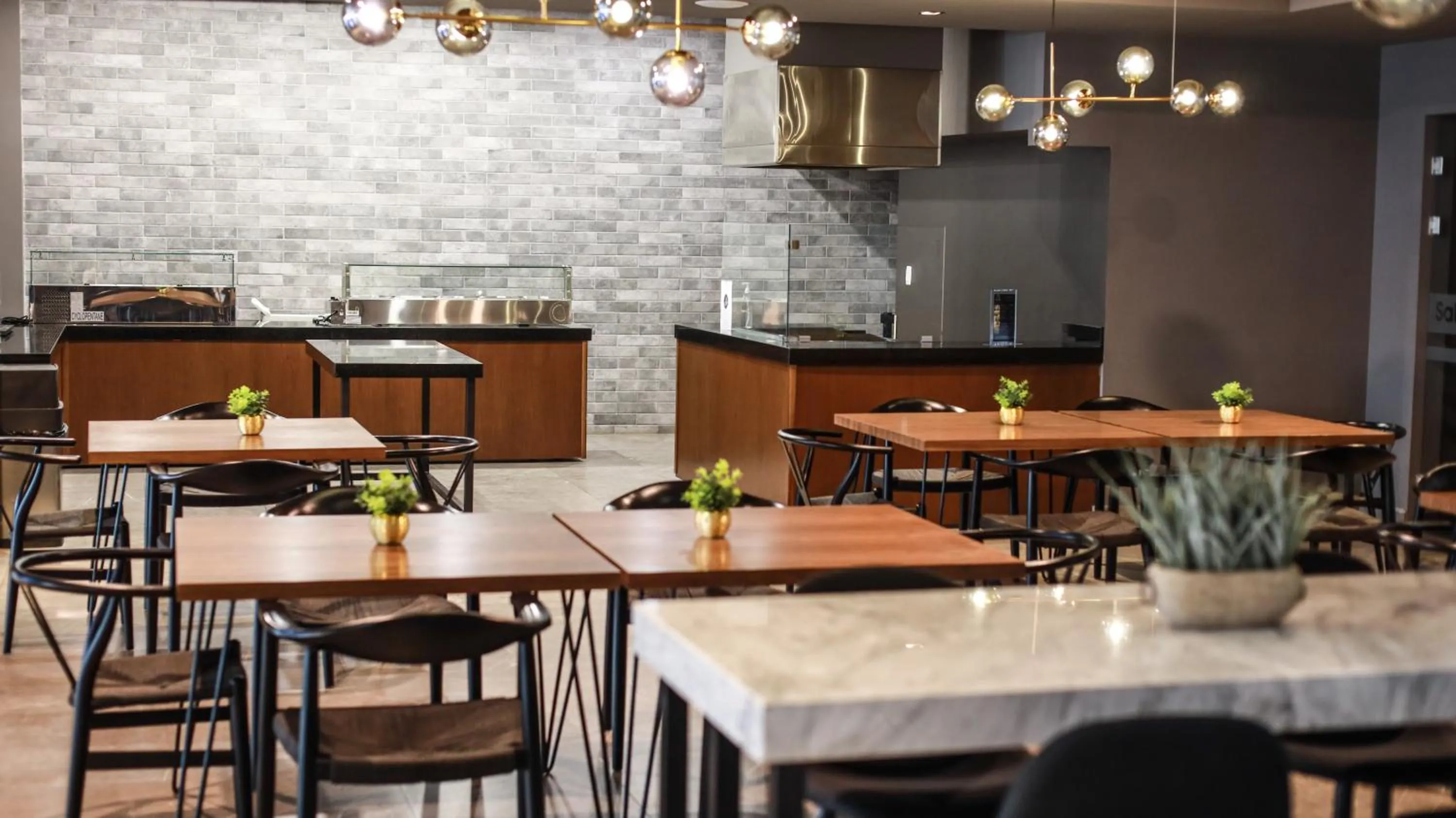 Dining area in Best Western Santorin