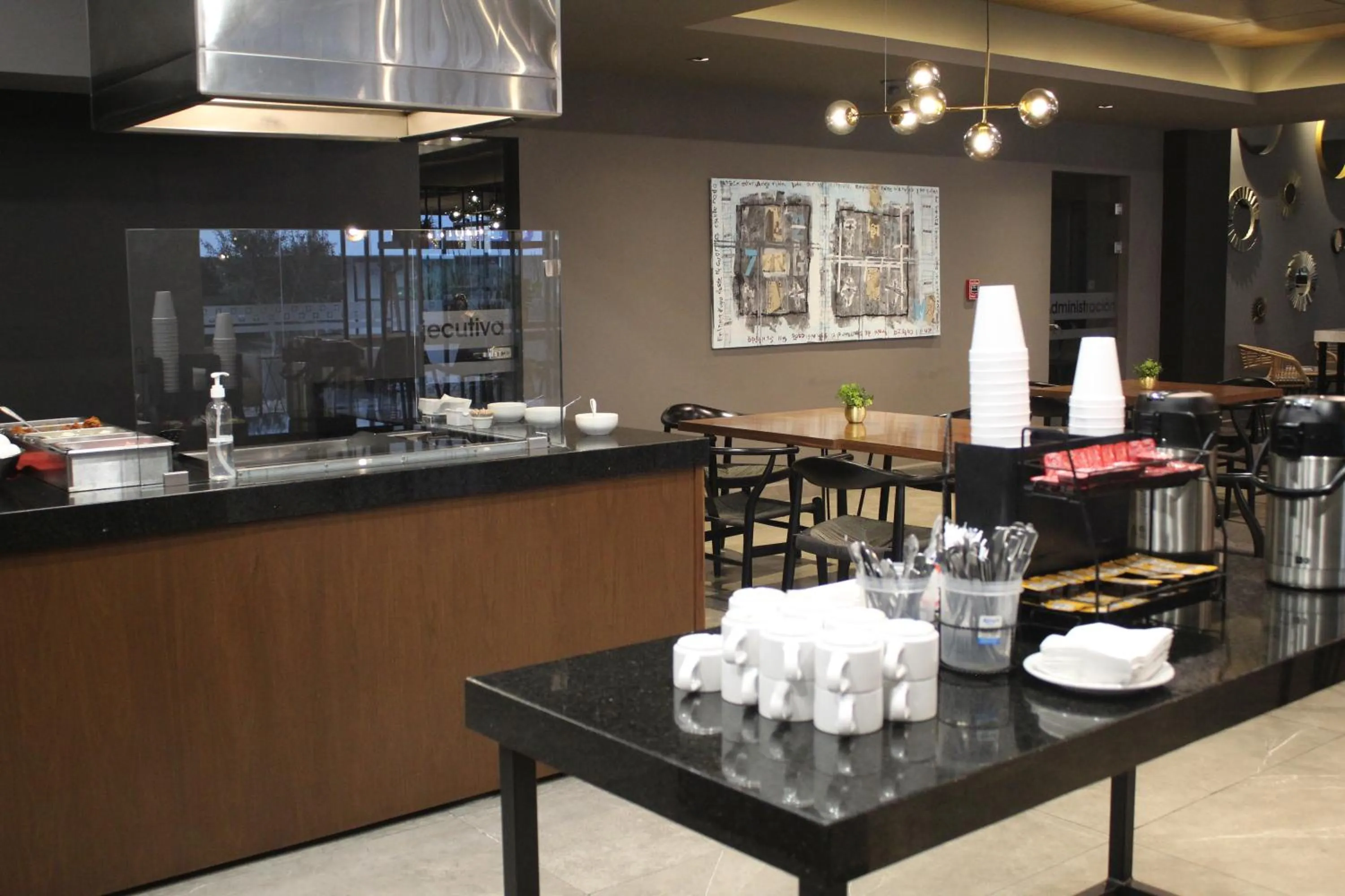 Coffee/tea facilities in Best Western Santorin