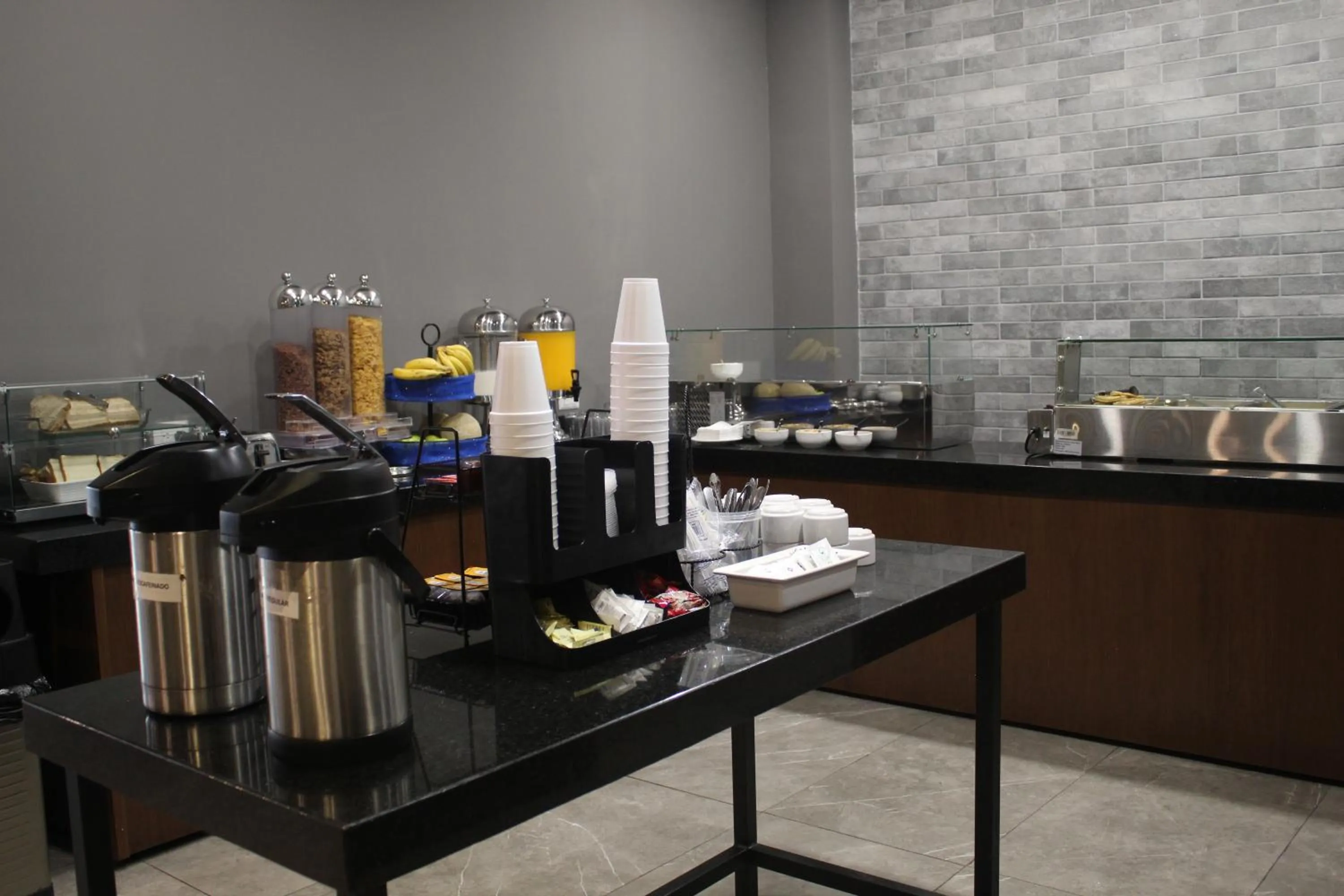 Coffee/tea facilities in Best Western Santorin