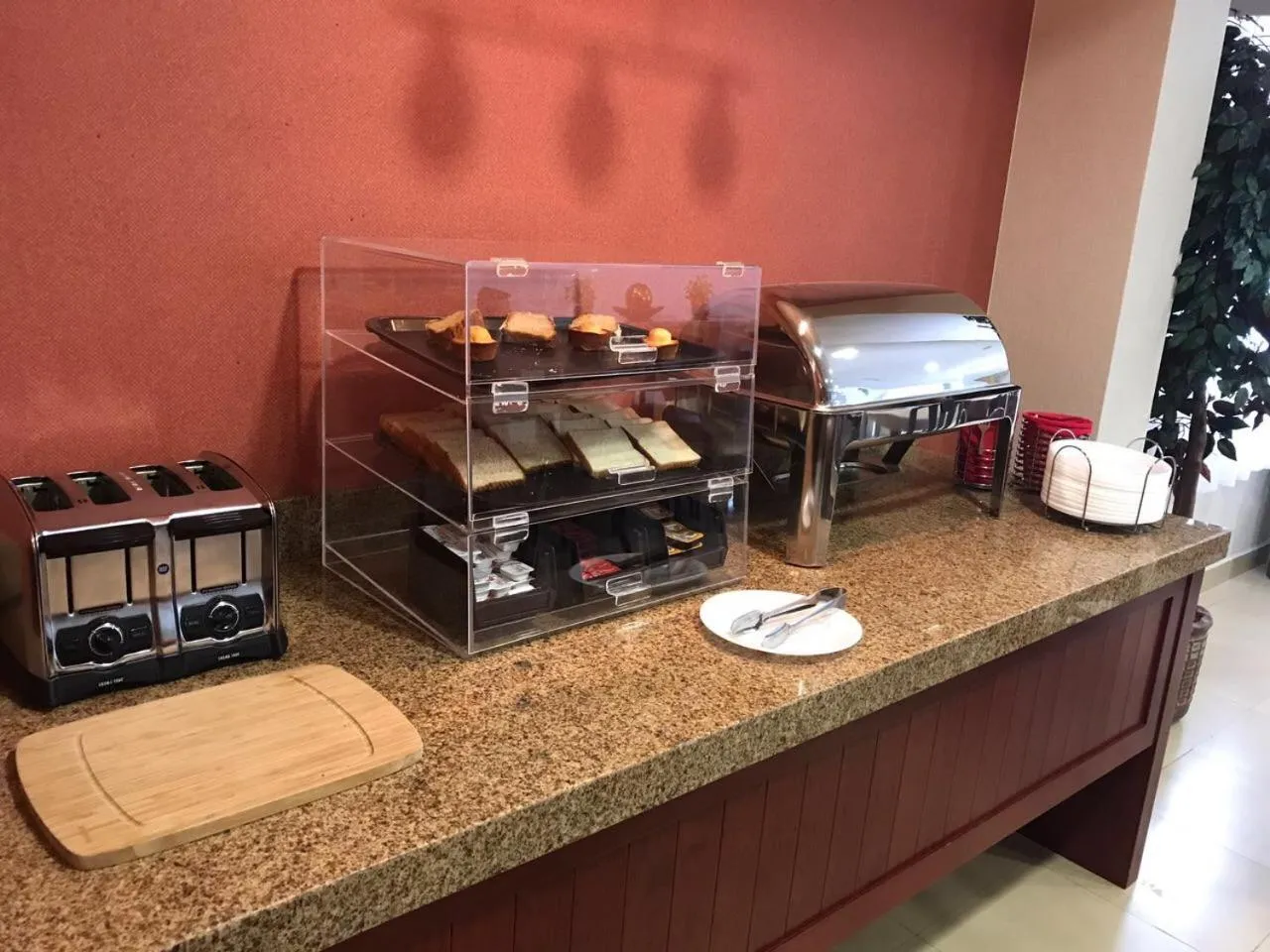 Lunch in Victoria Inn