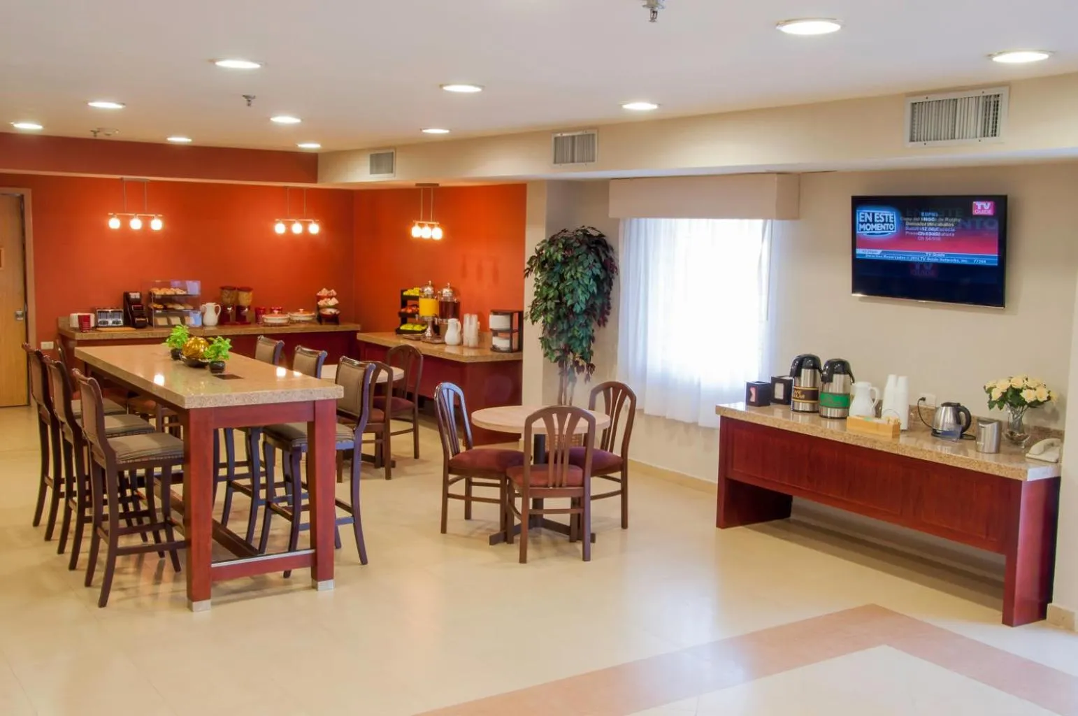 Food and drinks in Victoria Inn