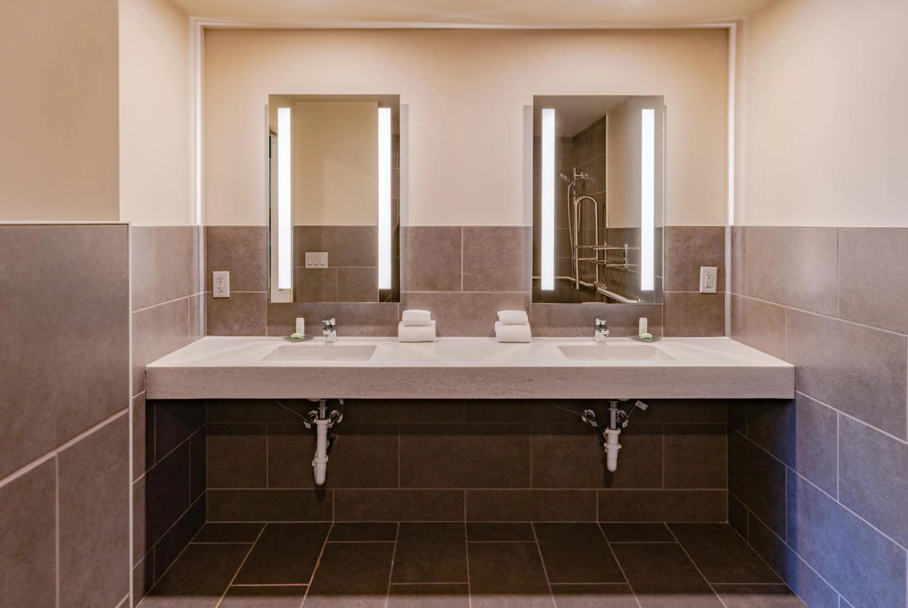 Bathroom in Ruby River Hotel