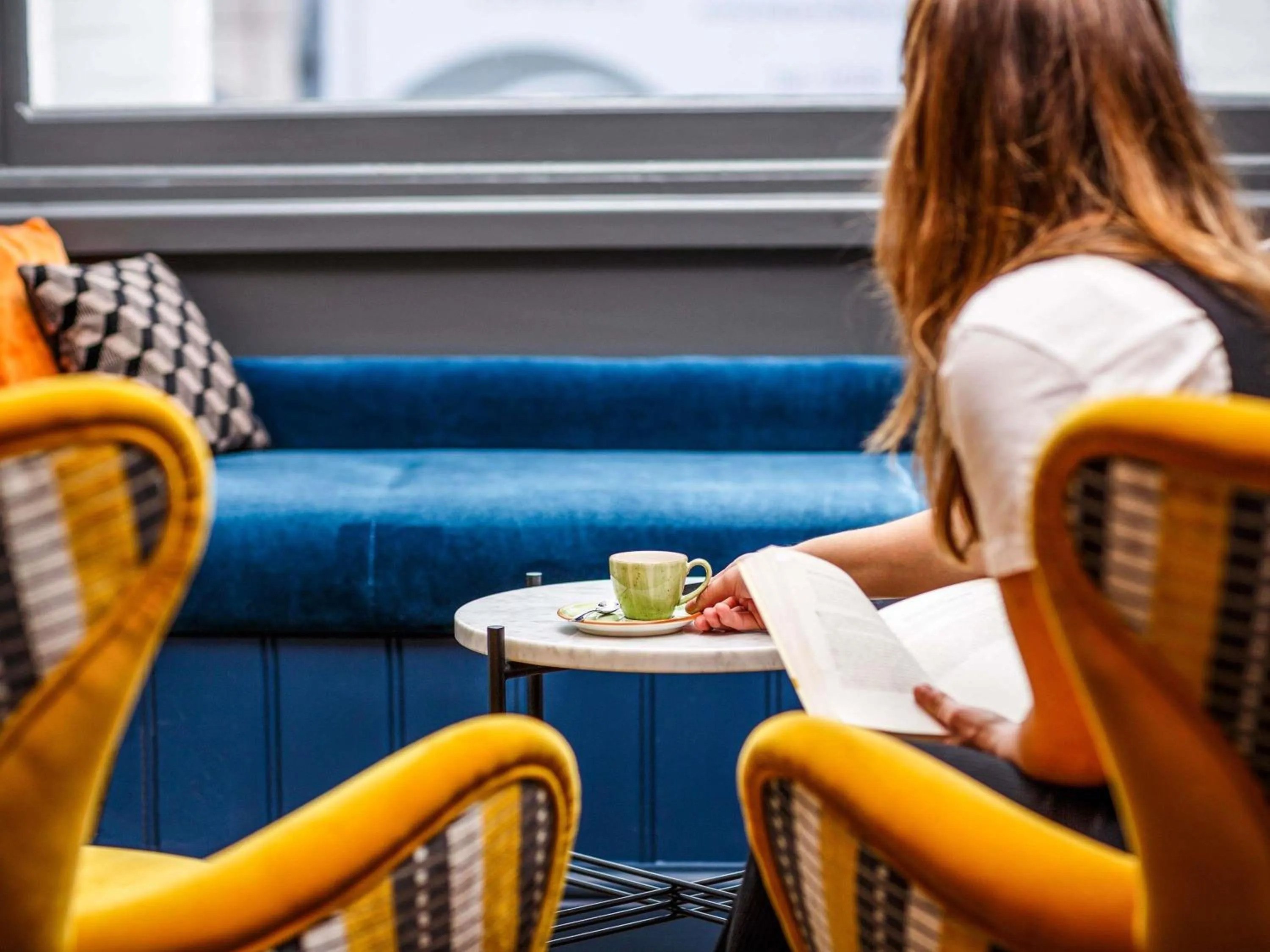 Lounge or bar in ibis Styles London Gloucester Road