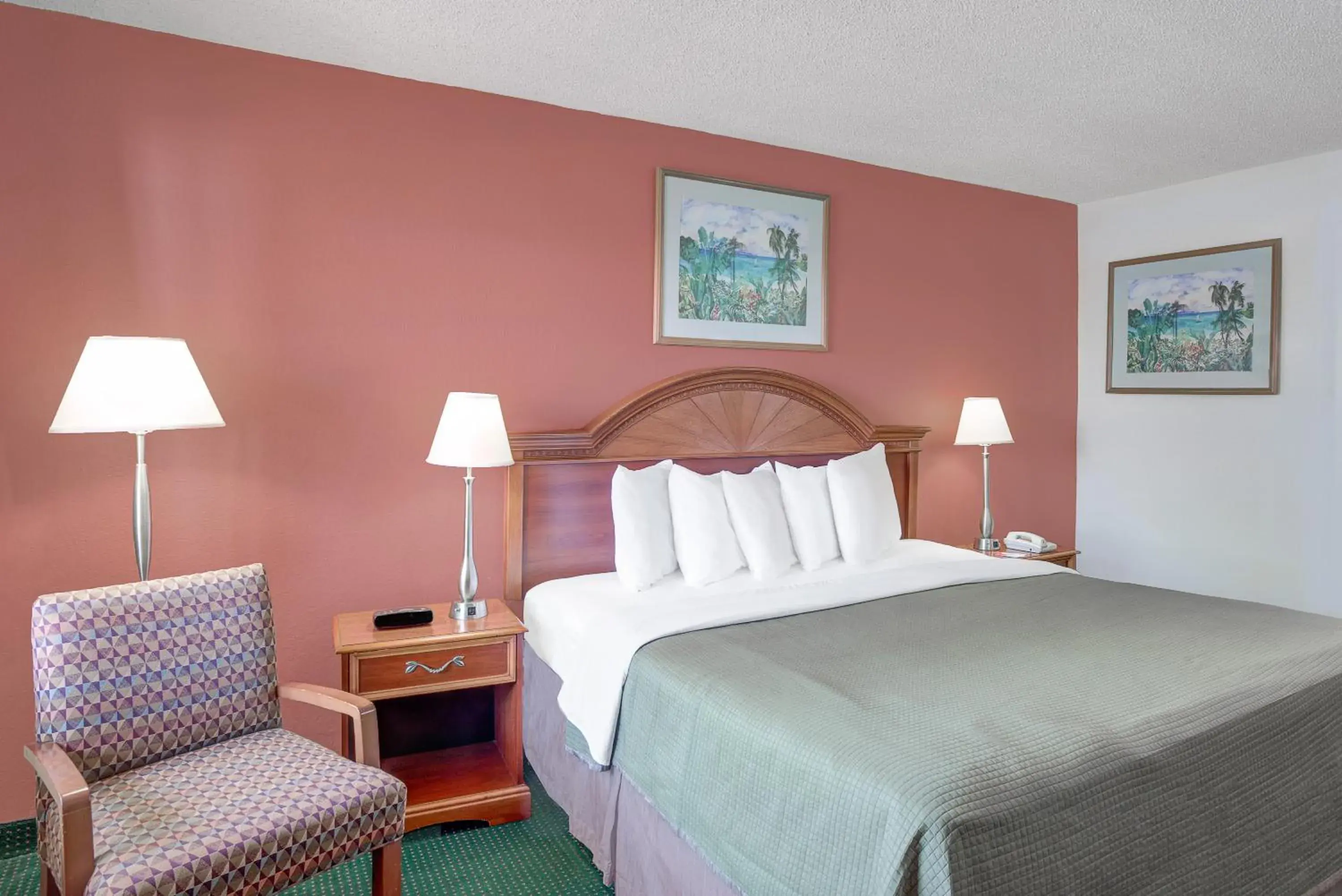 Bed in Howard Johnson by Wyndham Ft. Myers FL