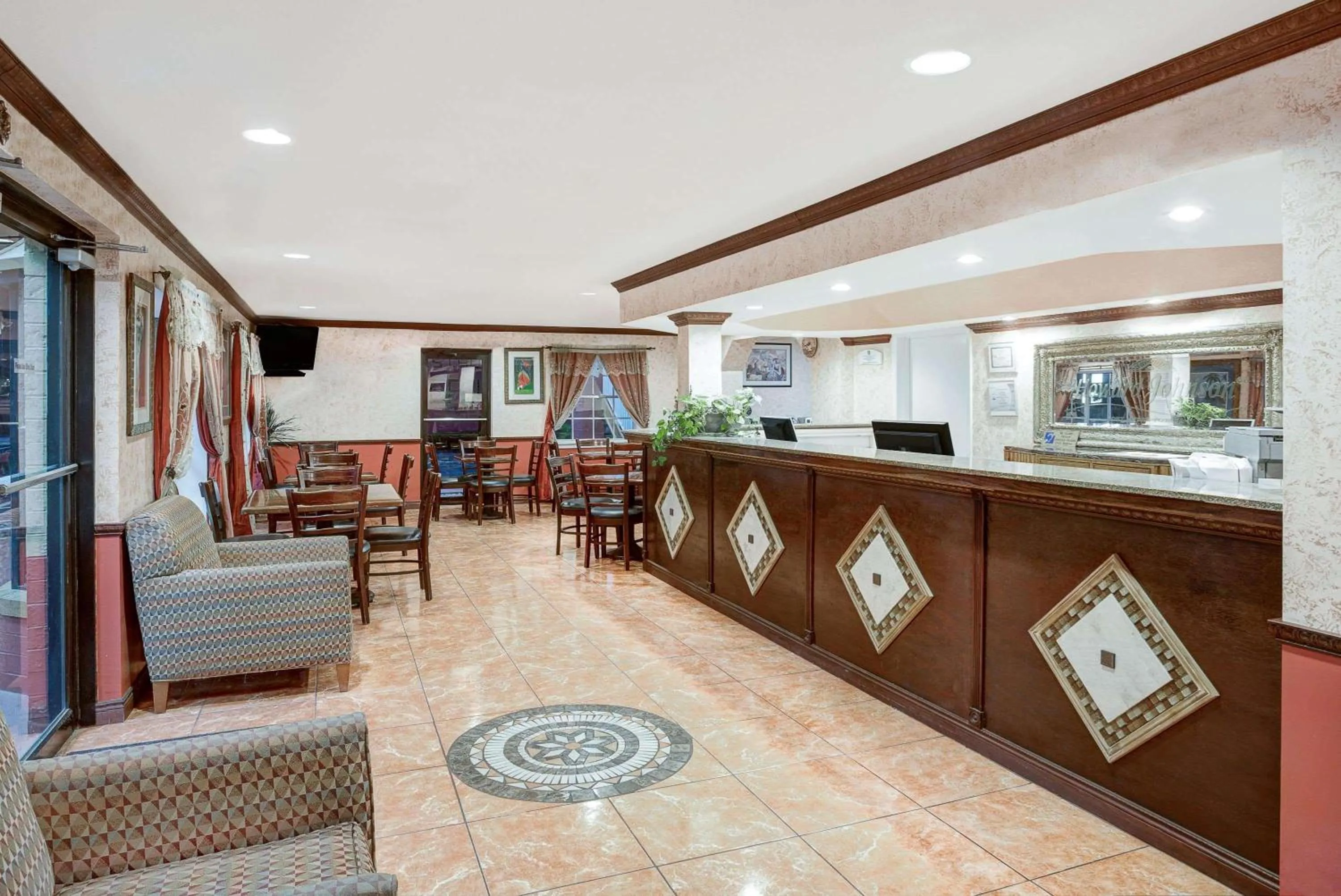 Lobby or reception in Howard Johnson by Wyndham Ft. Myers FL