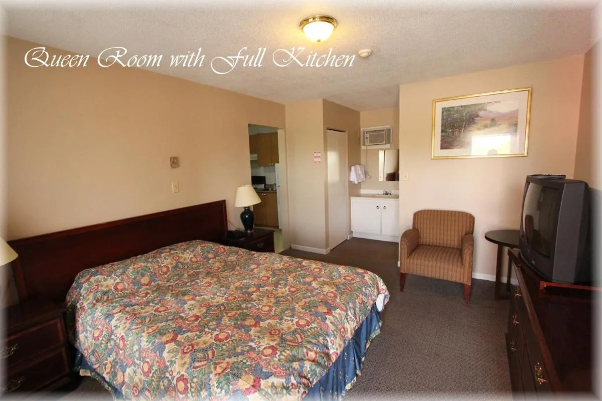 Photo of the whole room, Bed in Lotus Motel