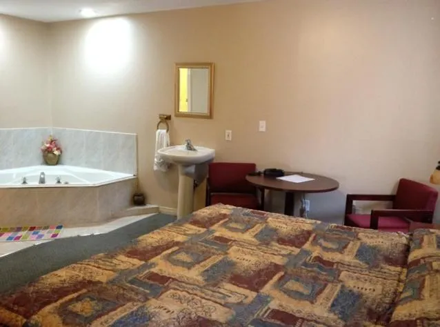 Photo of the whole room, Bed in Lotus Motel