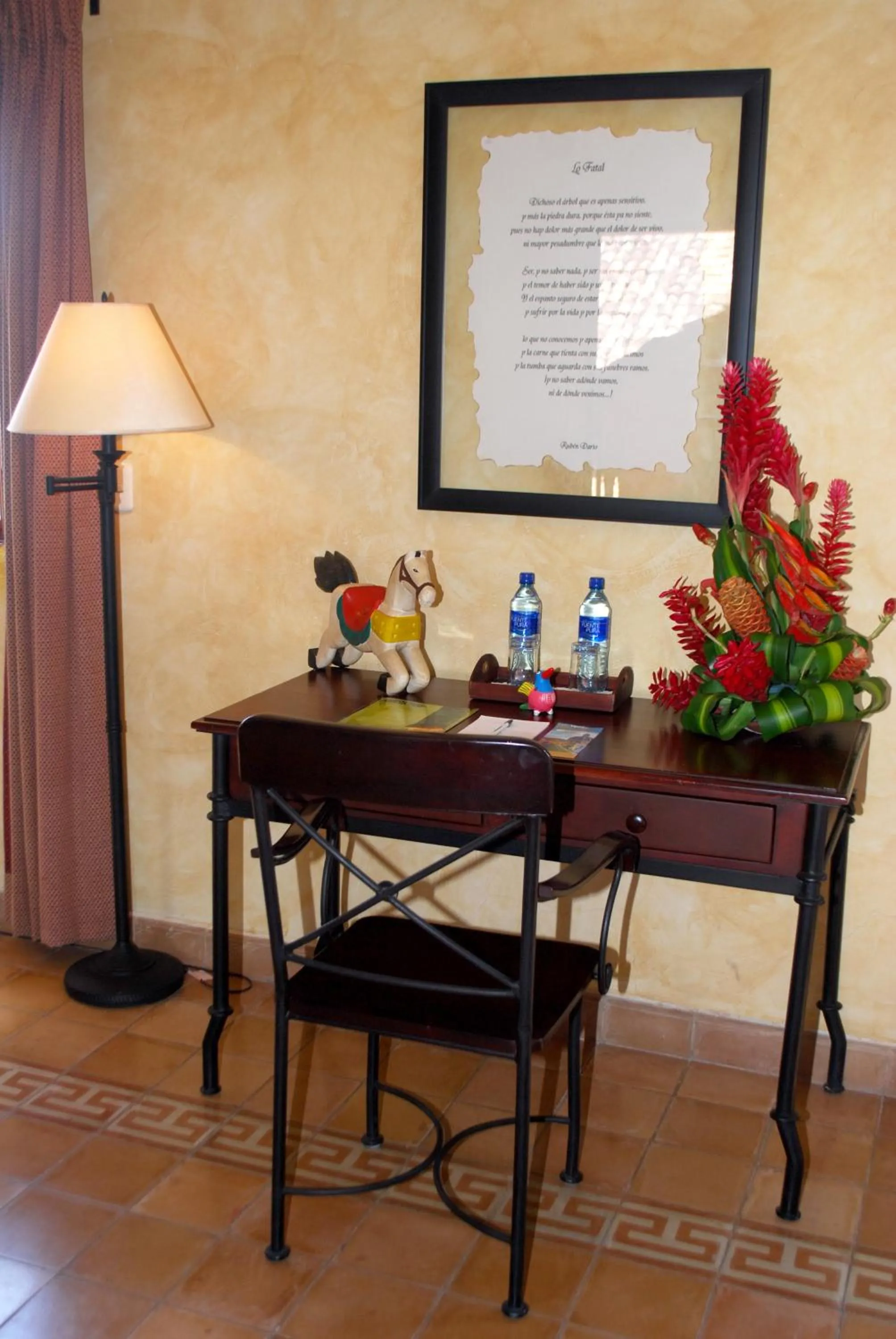 Bedroom in Hotel Dario Granada