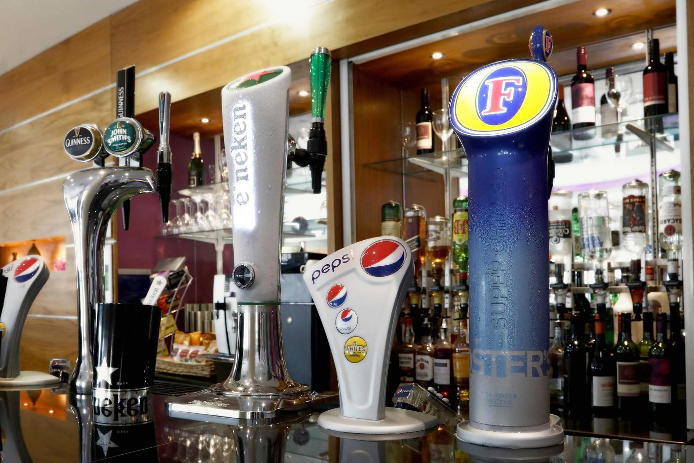 Alcoholic drinks in Holiday Inn Express London - Newbury Park, an IHG Hotel