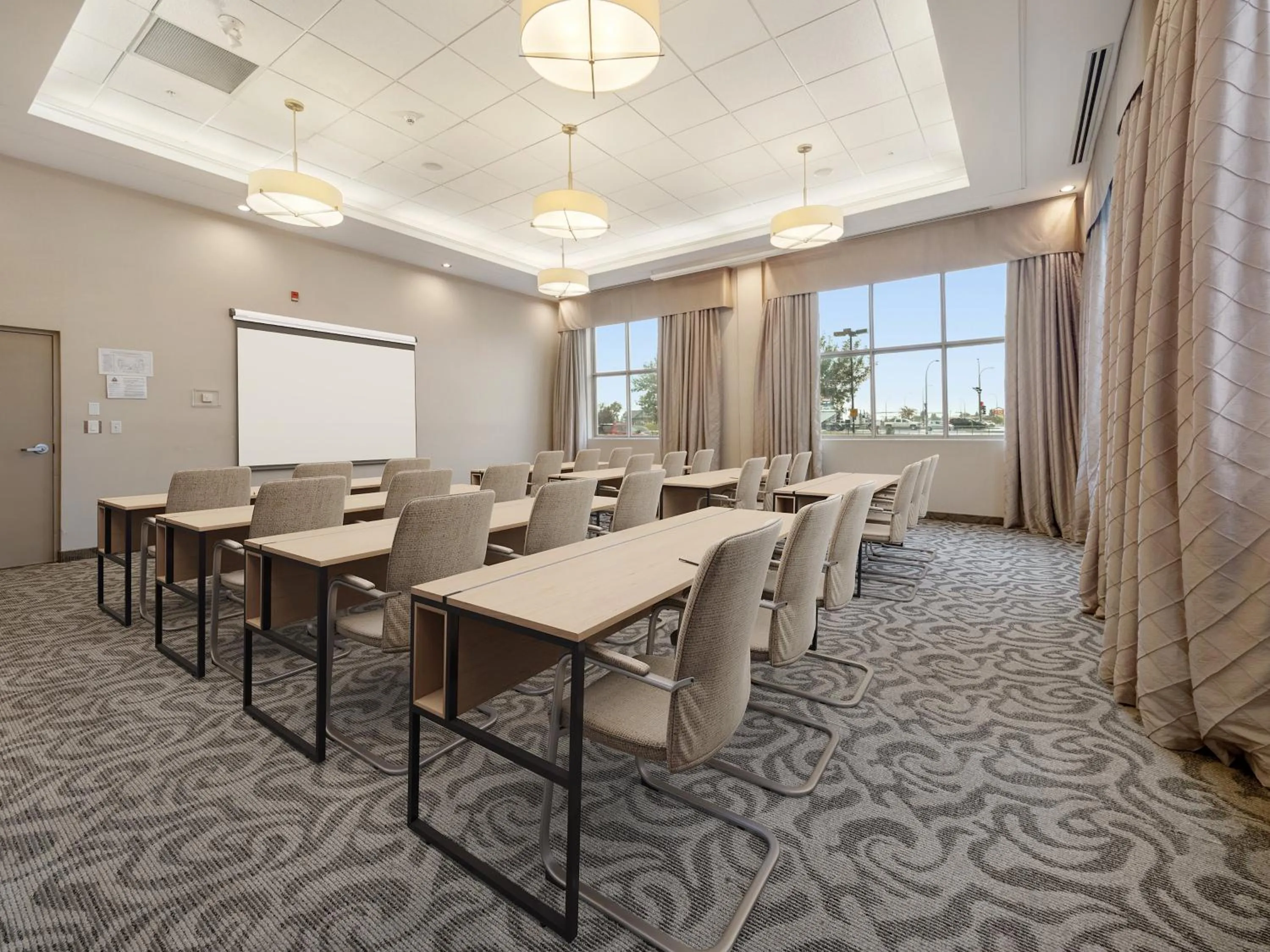 Meeting/conference room in Holiday Inn Lethbridge by IHG