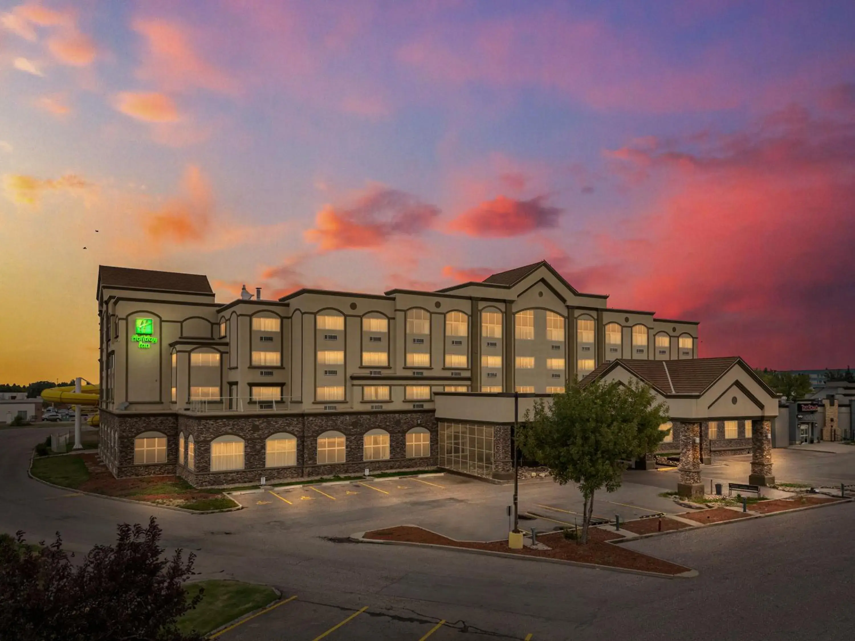 Property building in Holiday Inn Lethbridge by IHG Property building in Holiday Inn Lethbridge by IHG