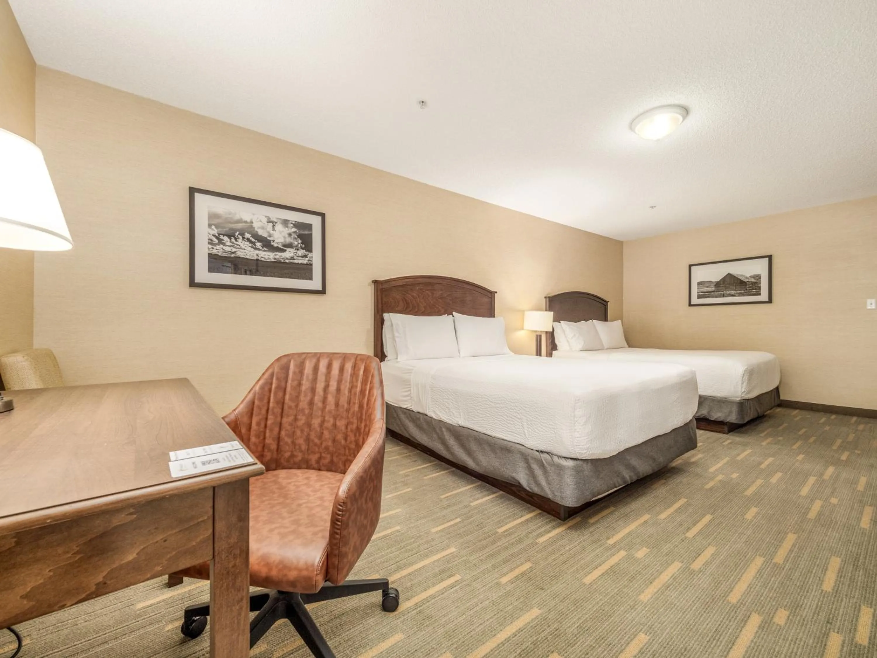 Bed in Holiday Inn Lethbridge by IHG