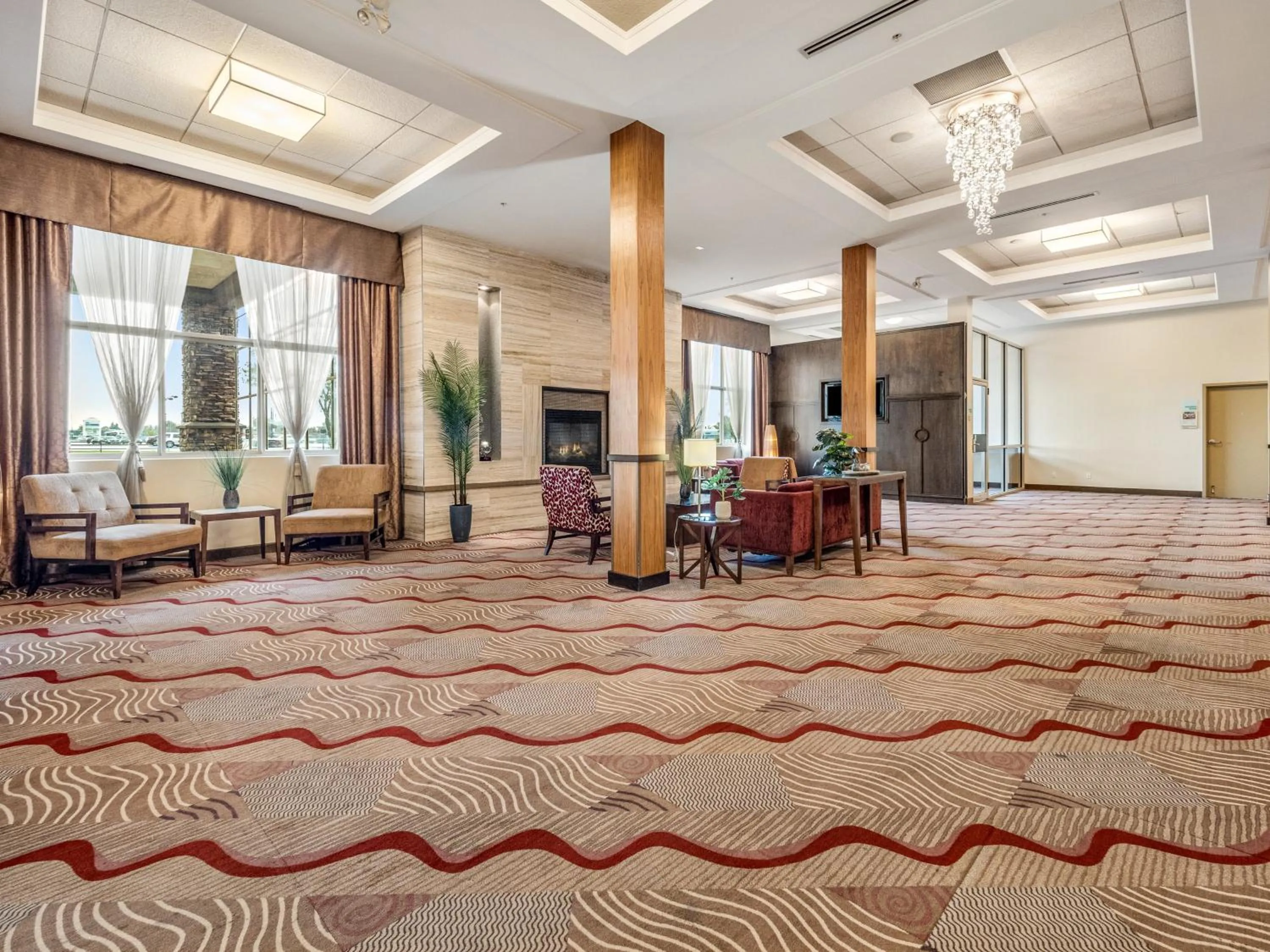 Property building in Holiday Inn Lethbridge by IHG