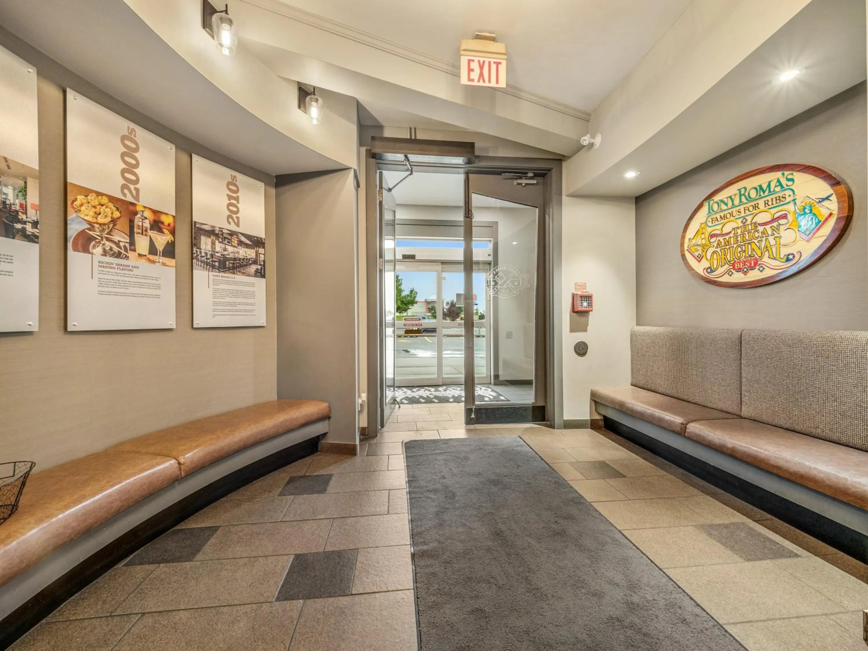 Restaurant/places to eat in Holiday Inn Lethbridge by IHG