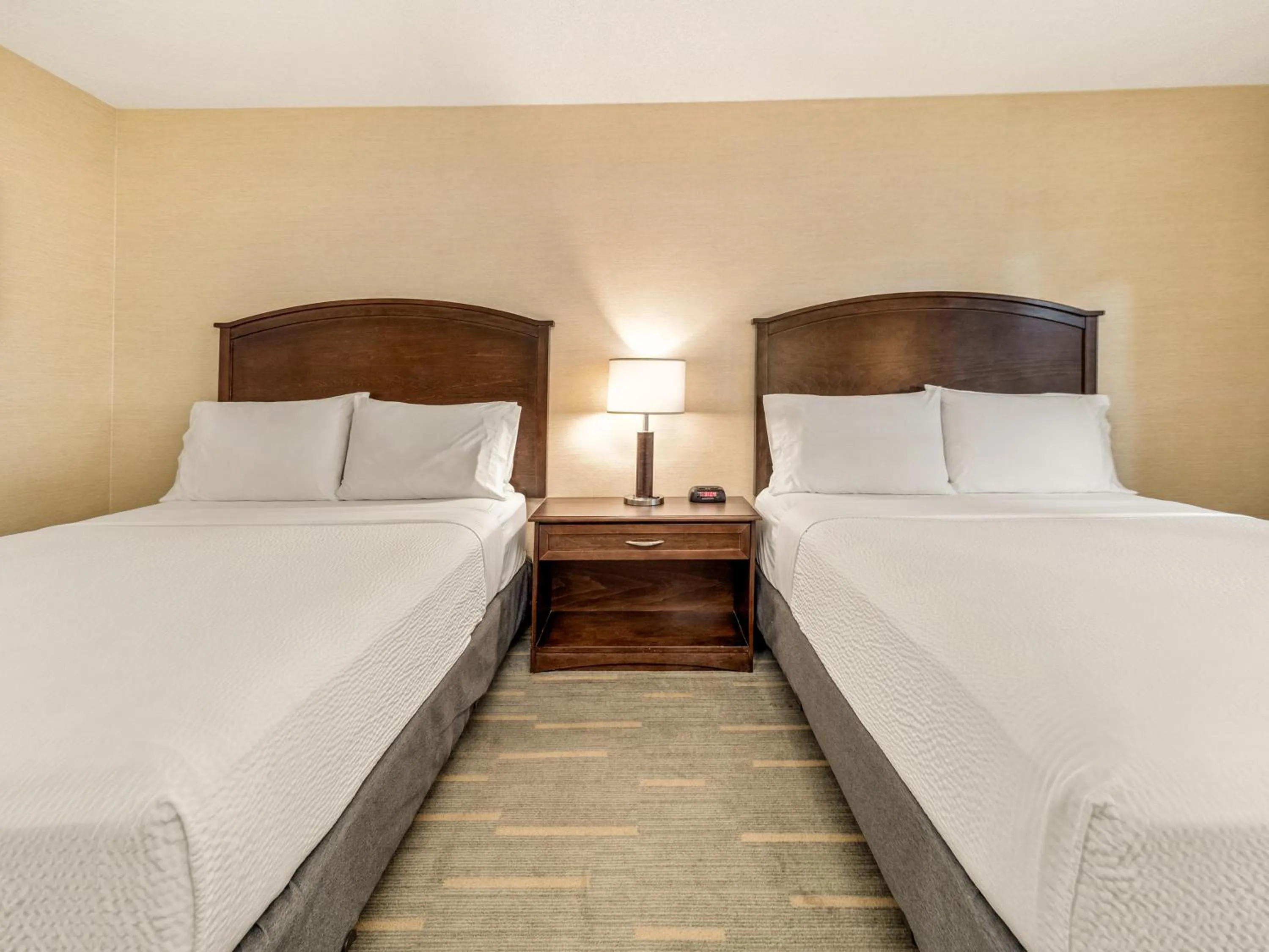 Bed in Holiday Inn Lethbridge by IHG