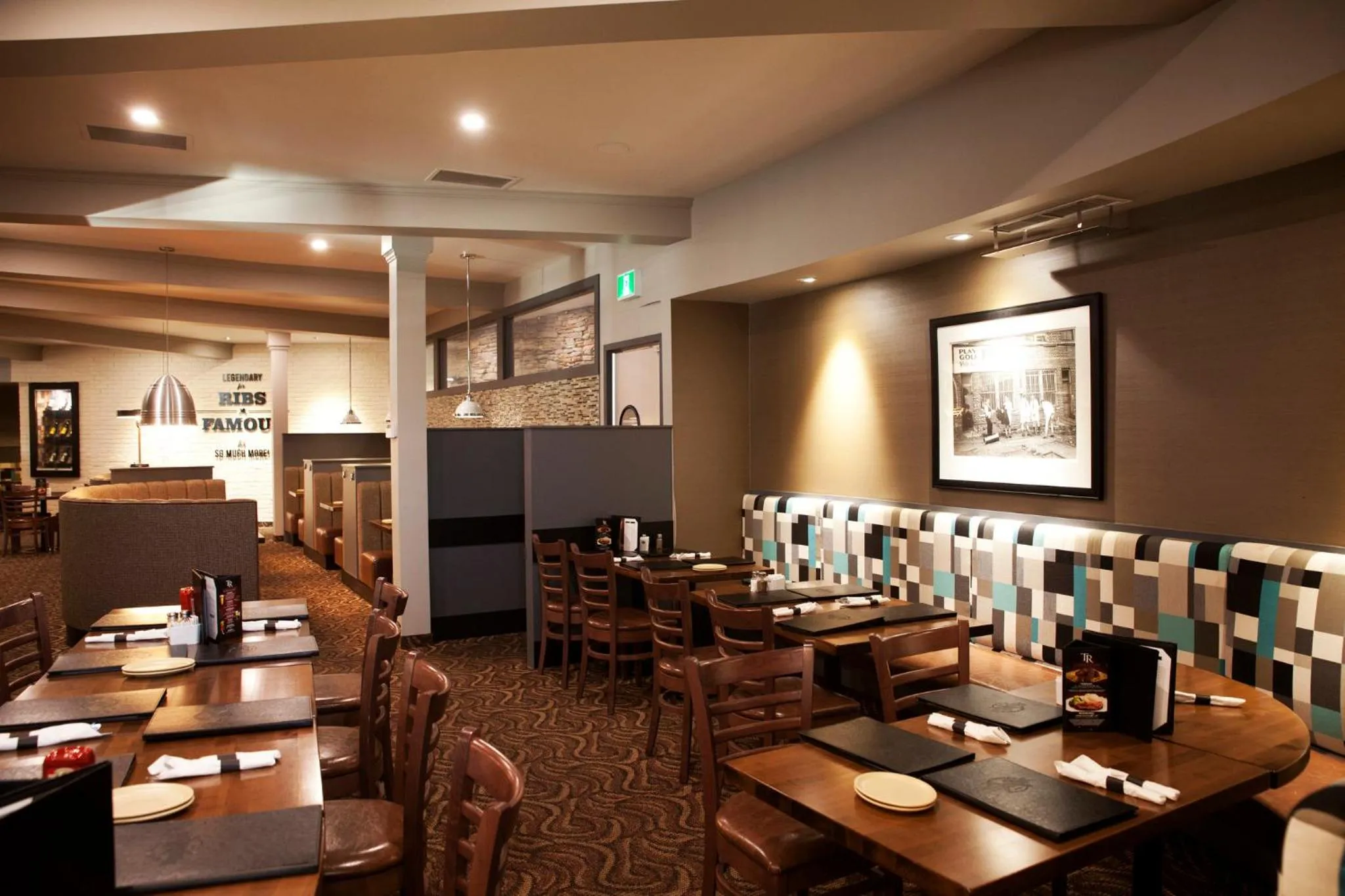 Restaurant/places to eat in Holiday Inn Lethbridge by IHG